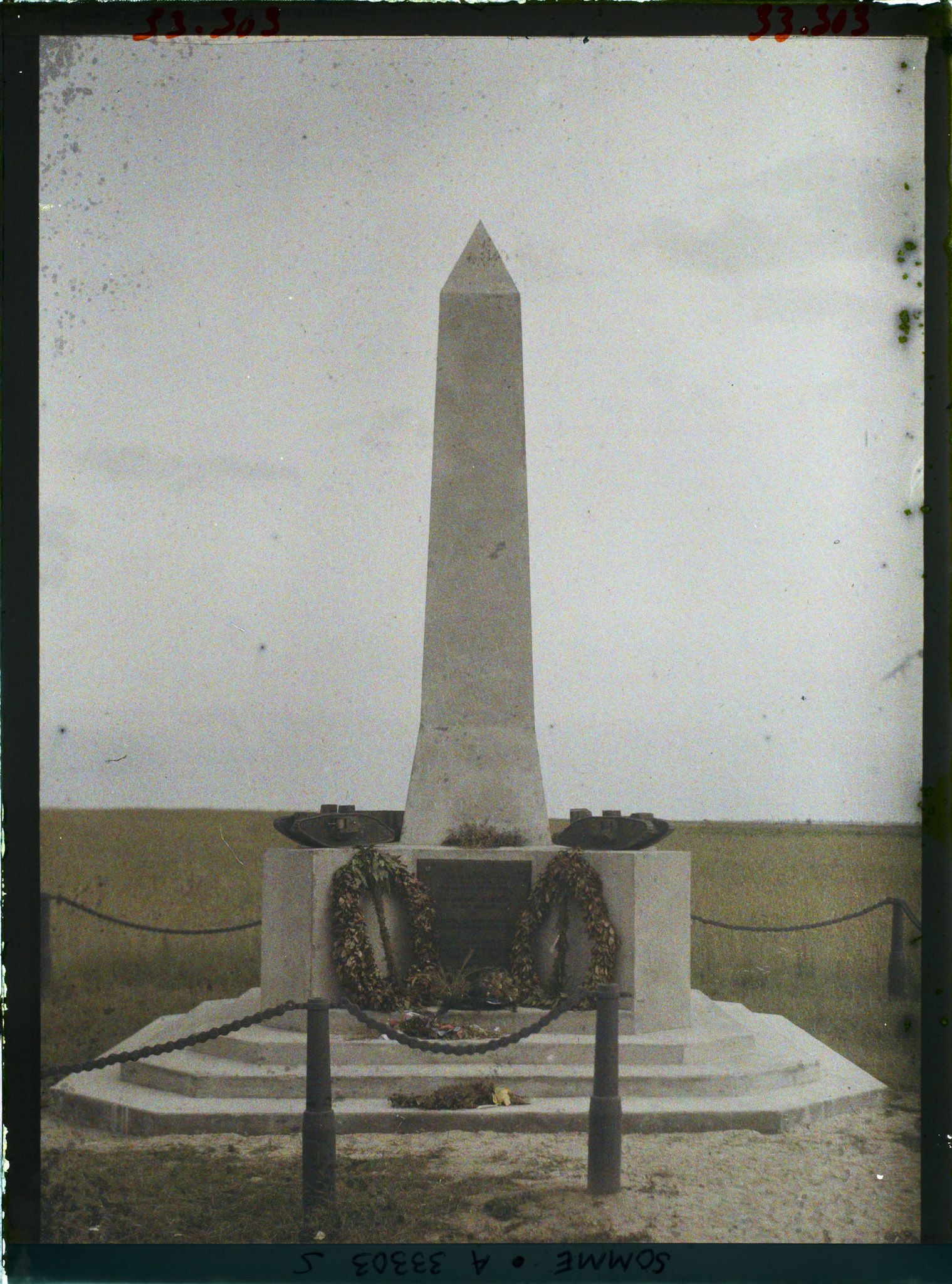 Image représentant France, Monument élevé à la mémoire du Corps d'artillerie d'assaut à Pozières.