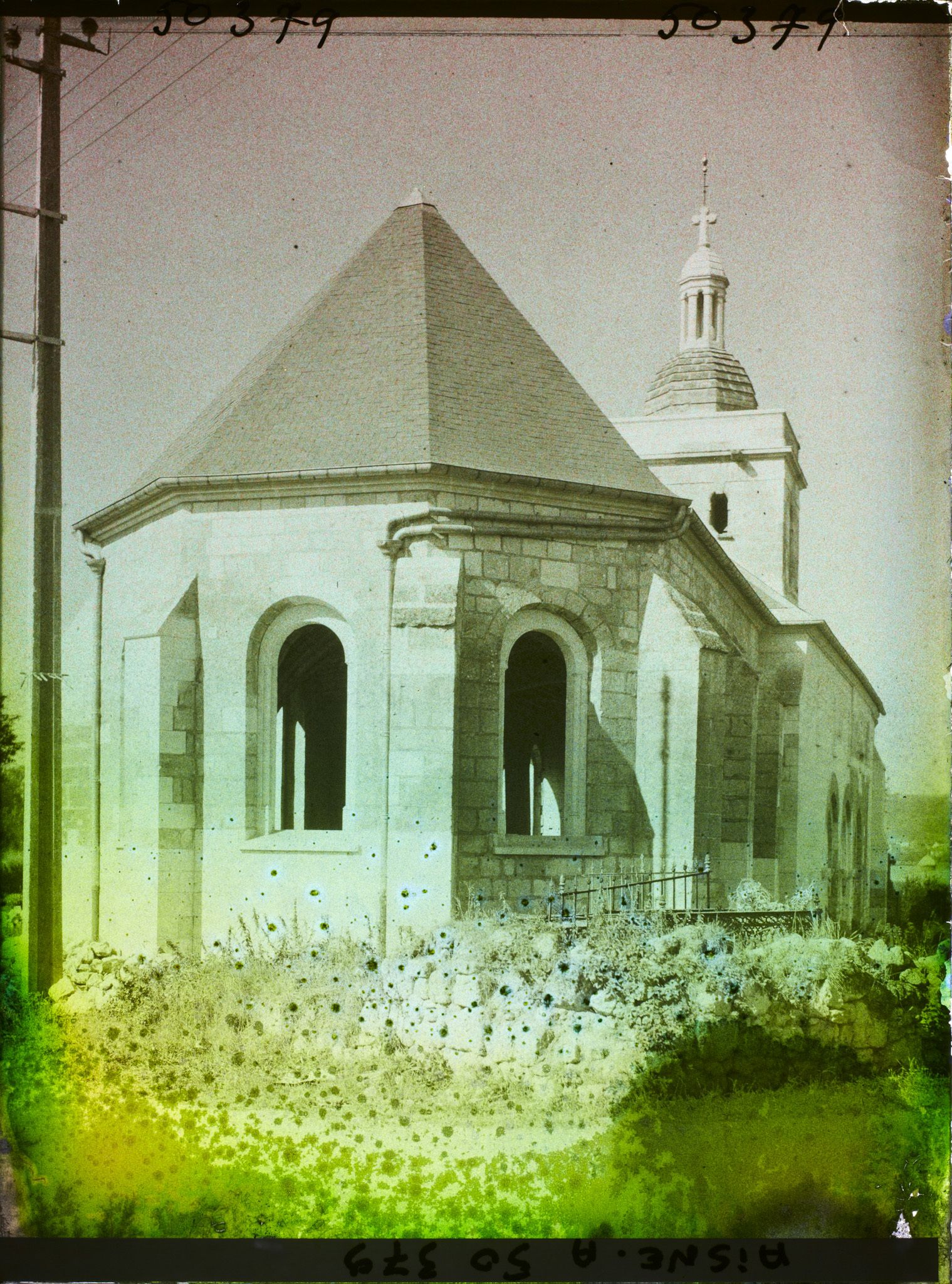Image représentant France, St Christophe à Berry, L'Eglise abside