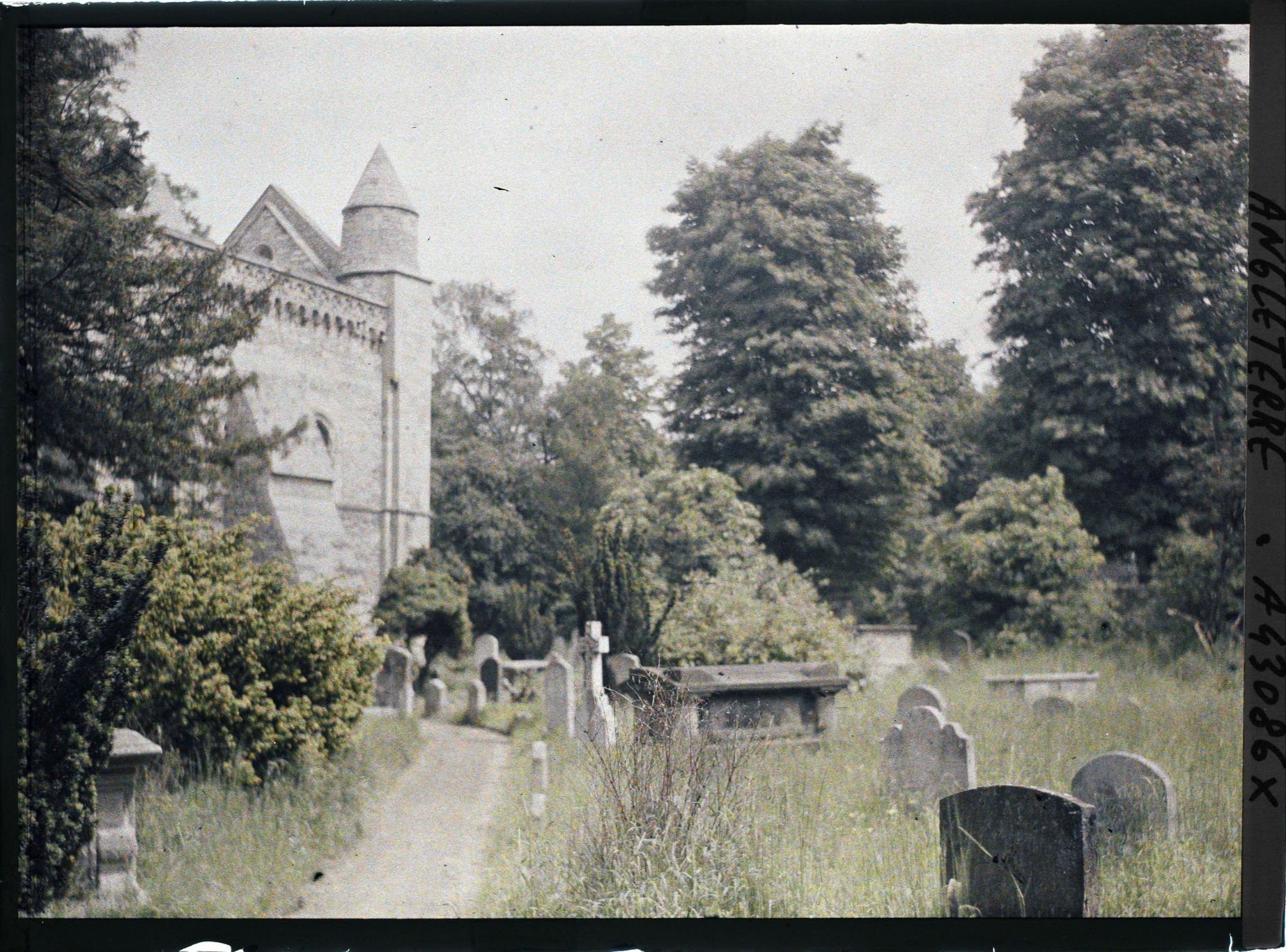 Image représentant Saint Peters in the East et le vieux cimetière
