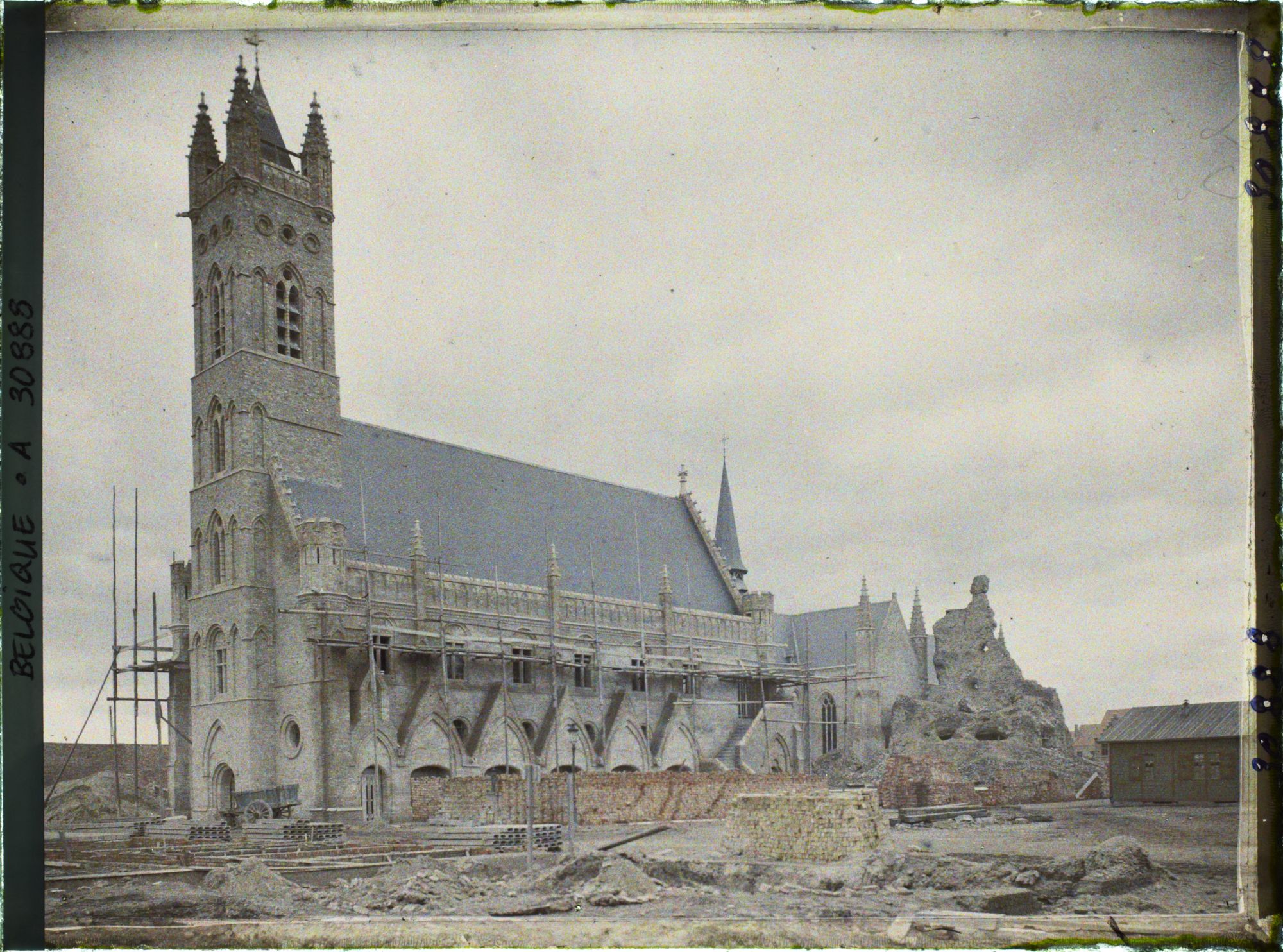 Image représentant Belgique, Nieuport, La Halle aux Drapiers, Nord Est