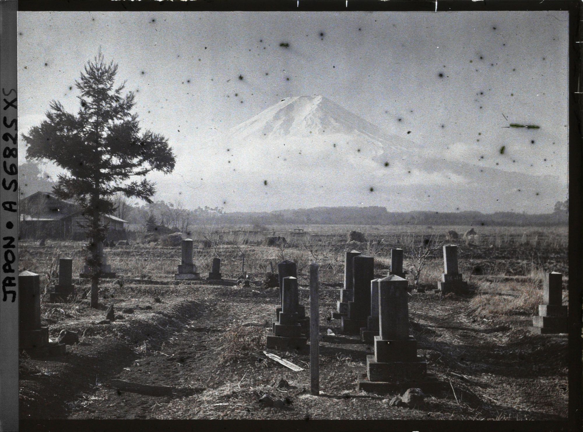 Image représentant Cimetière près des lacs du Fuji-san