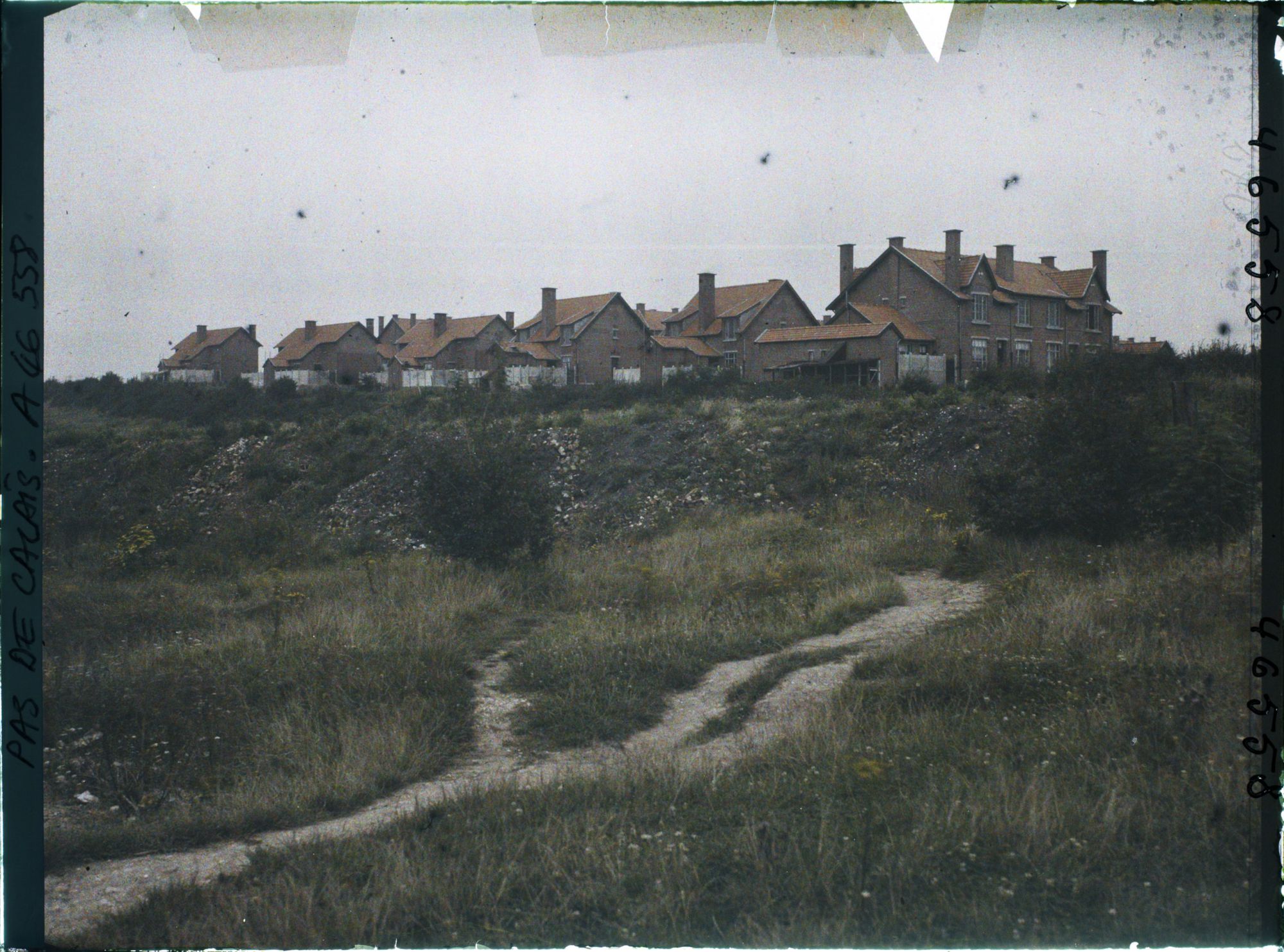 Image représentant France, Angres, Une vue sur les Corons