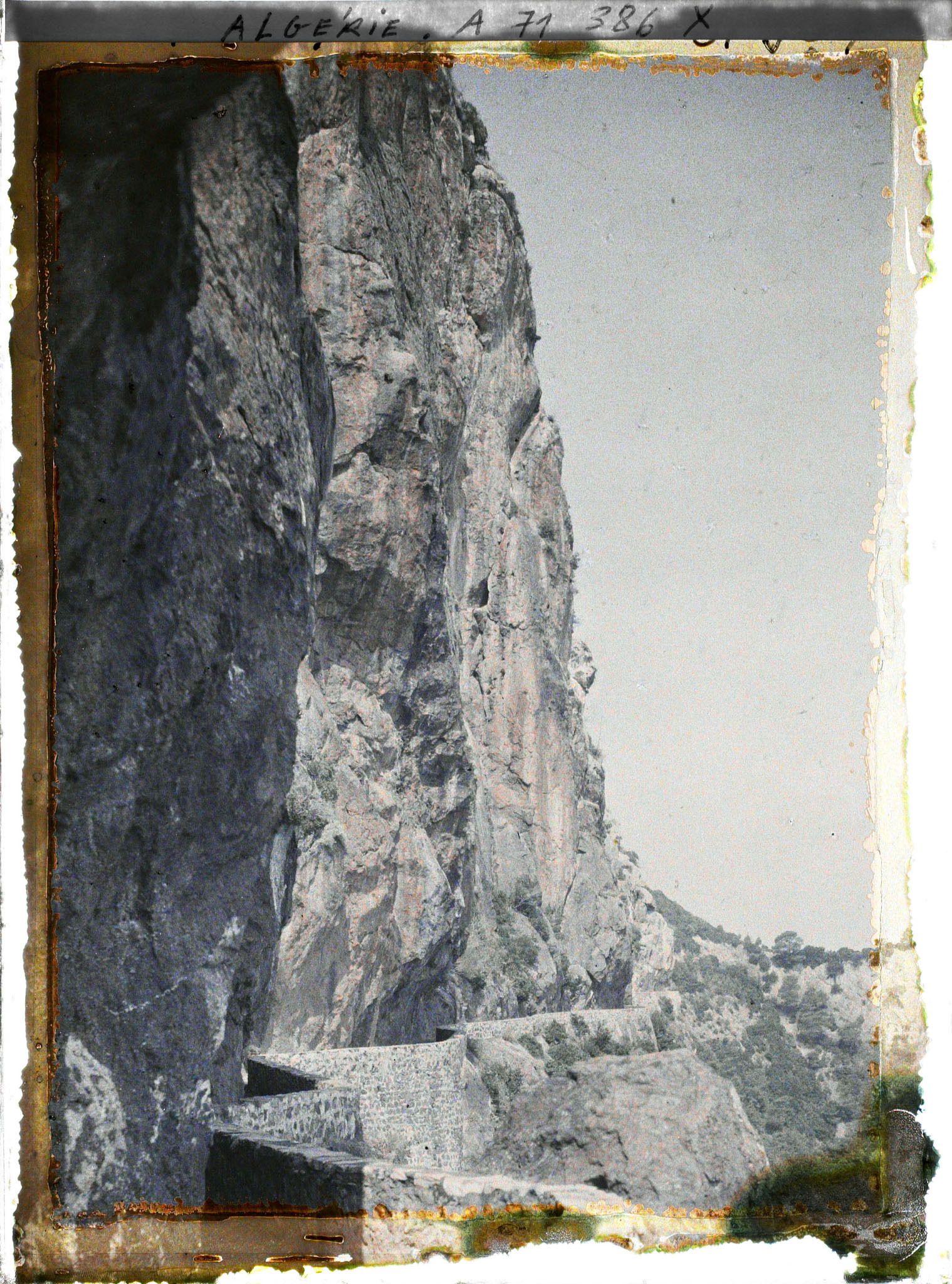 Image représentant Gorges du Rhumel de Constantine ou Cap Carbon de Bougie ?