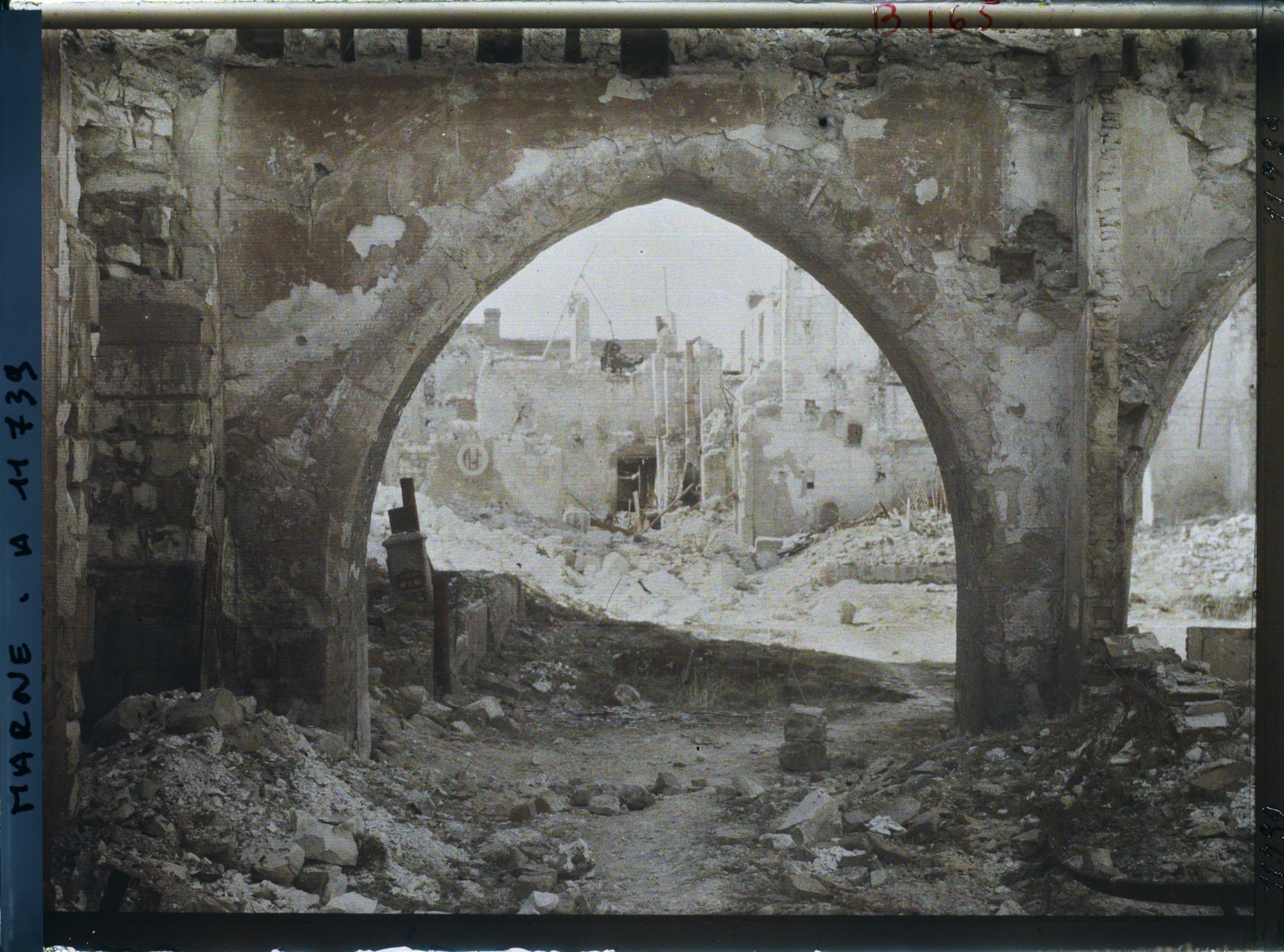 Image représentant France, Reims, Cloître des Cordeliers autre vue