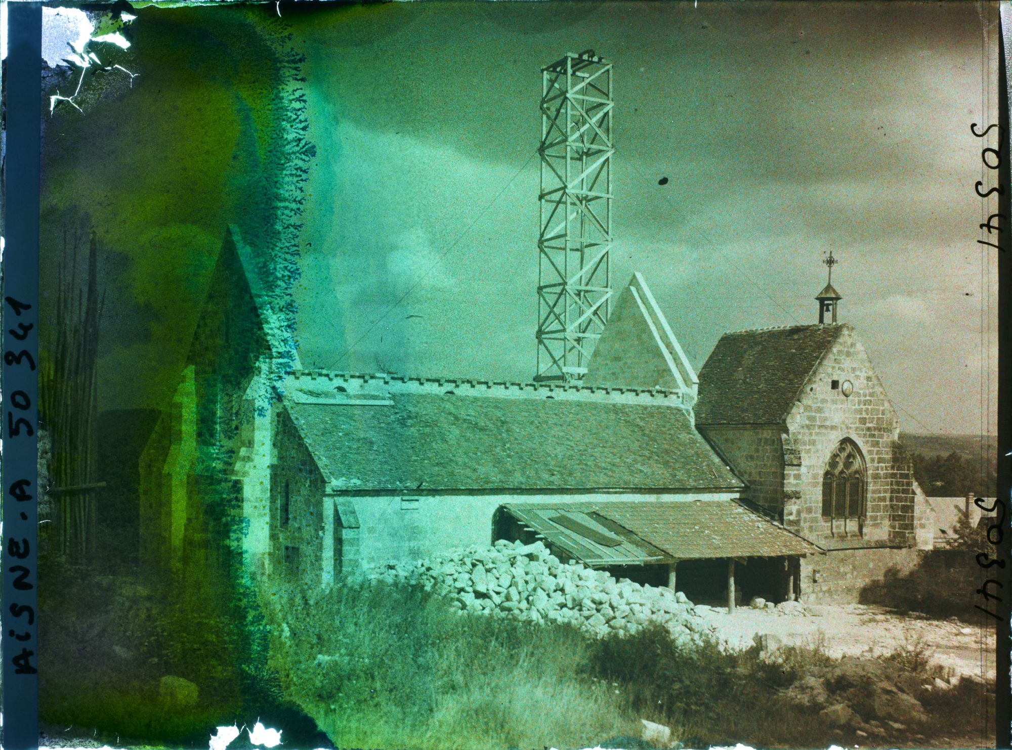 Image représentant France, Vieil-Arcy, Eglise en reconstruction autre aspect