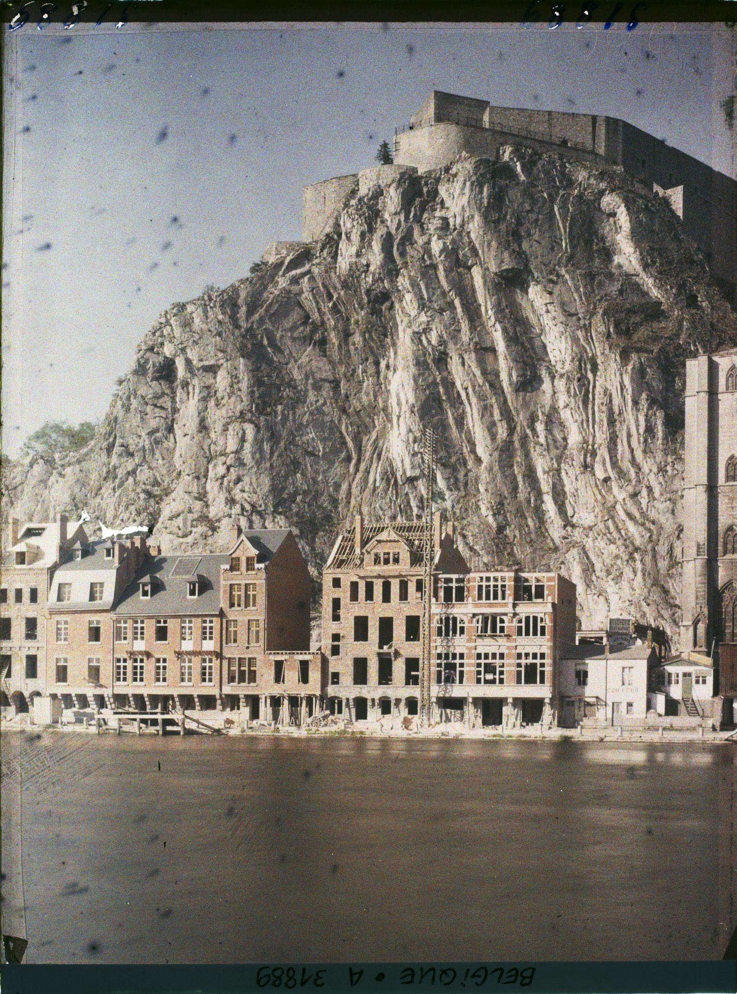 Image représentant Belgique, Namur, Soleil couchant sur la Citadelle