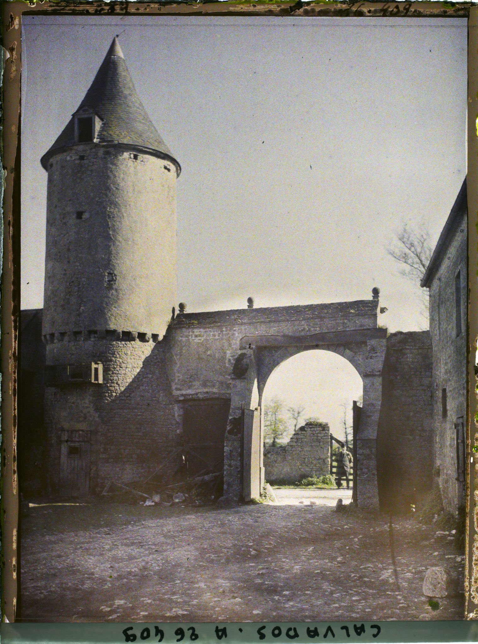 Image représentant La tour vue de l'intérieur du château