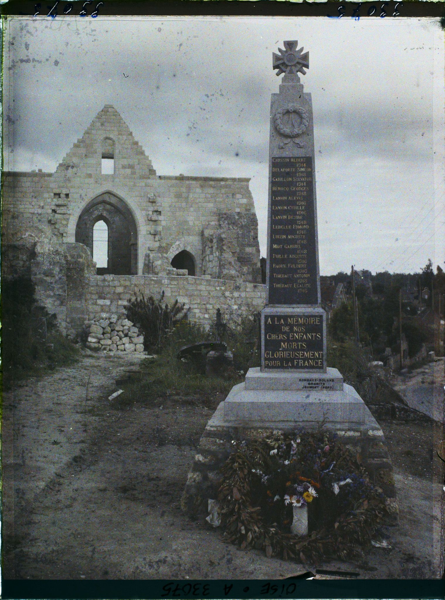 Image représentant France, Roye s/ Matz, Monument aux morts du Village