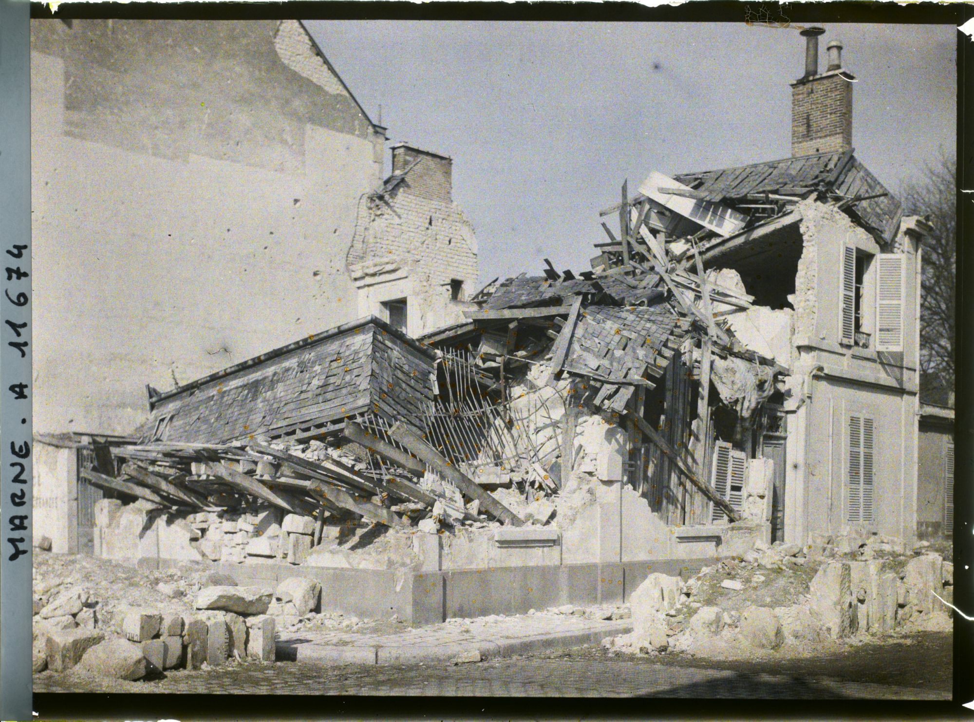 Image représentant France, Reims, Angle des Rues Hinchmar et Clovis