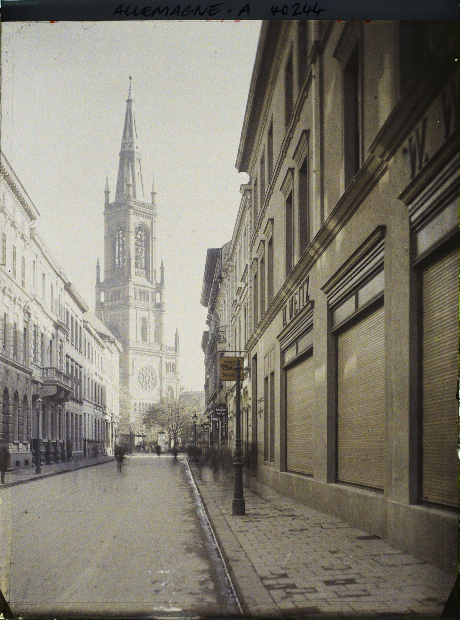Image représentant Prusse, Düsseldorf, Konigstrasse, Eglise et maisons fermées