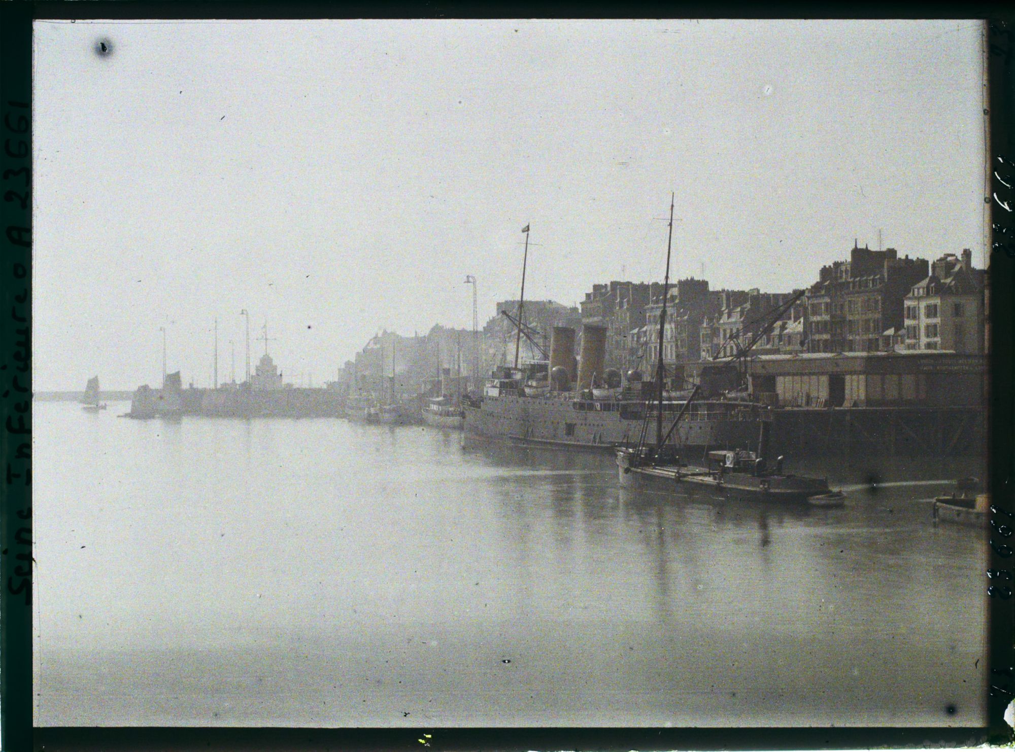 Image représentant Le Quai de Southampton vu du Quai Lamandé