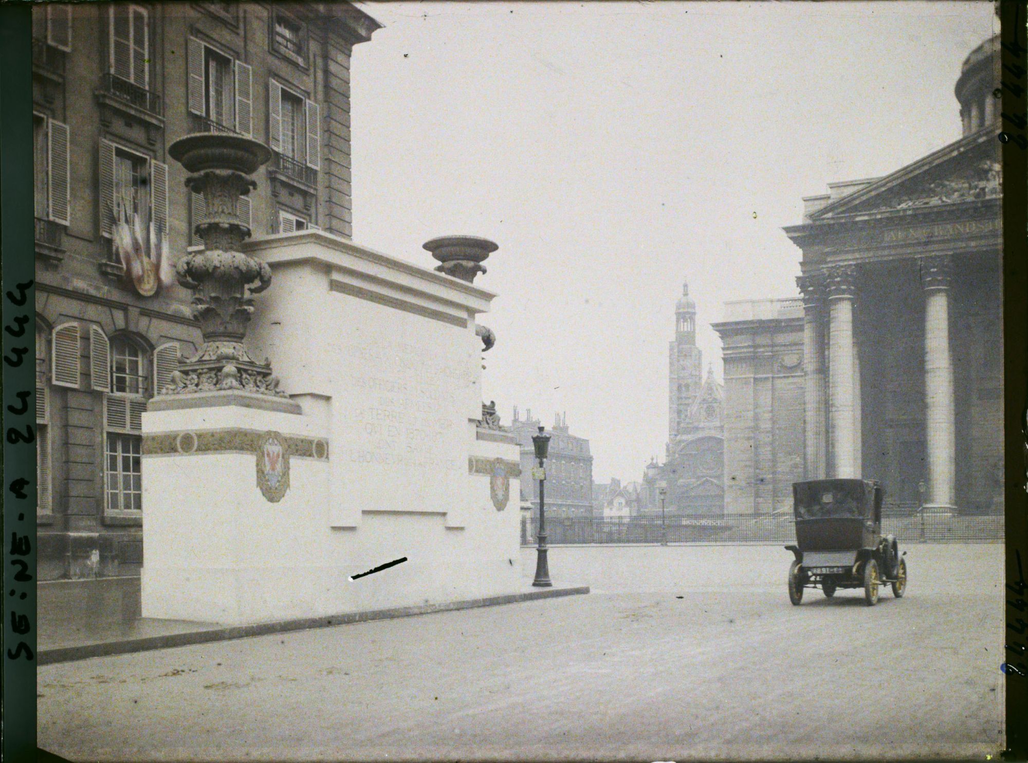 Image représentant Décor place du Panthéon pour le Cinquantenaire de la IIIe République