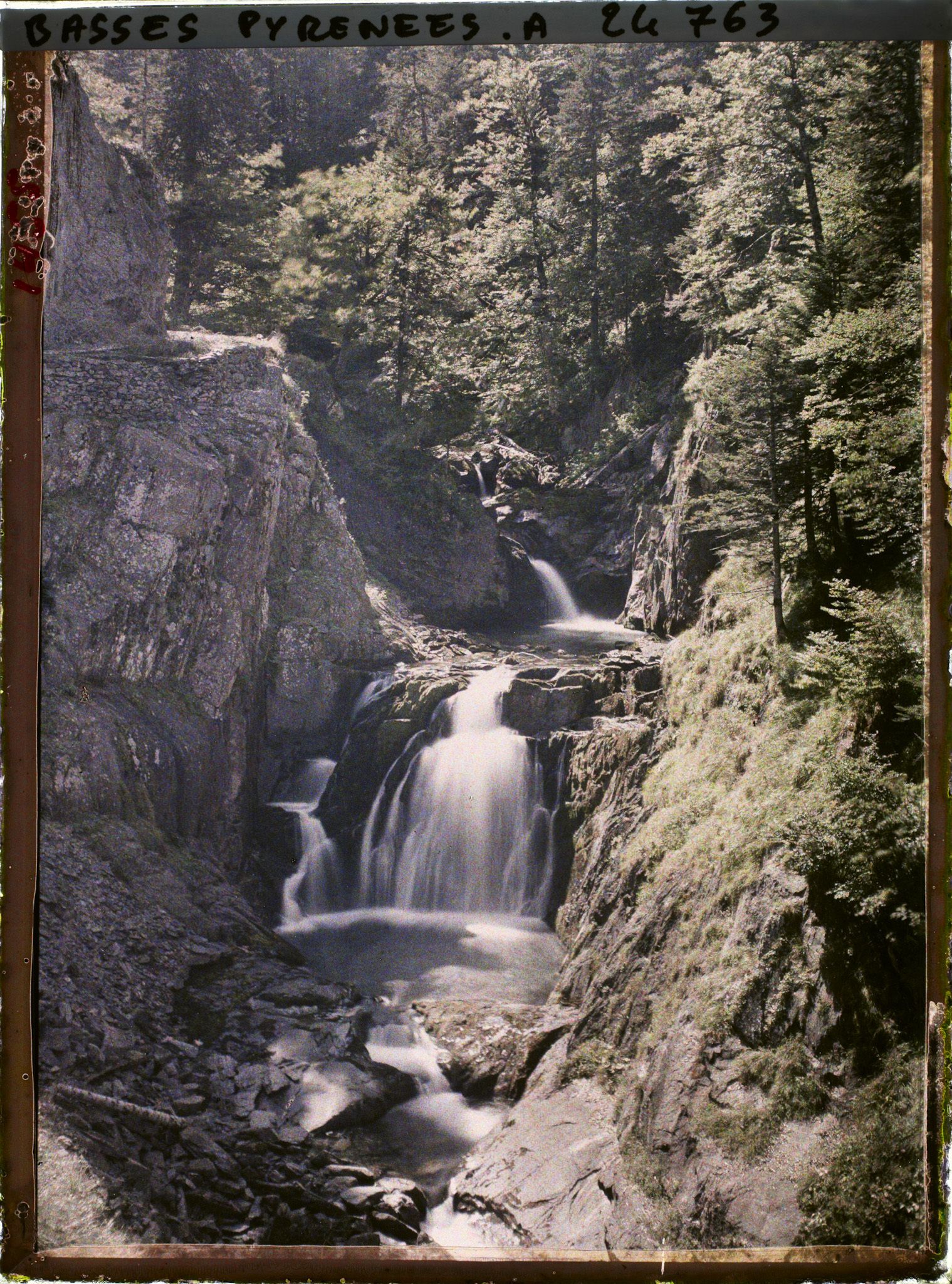 Image représentant France, Bious-Artigues, Cascade a Bious-Artigues