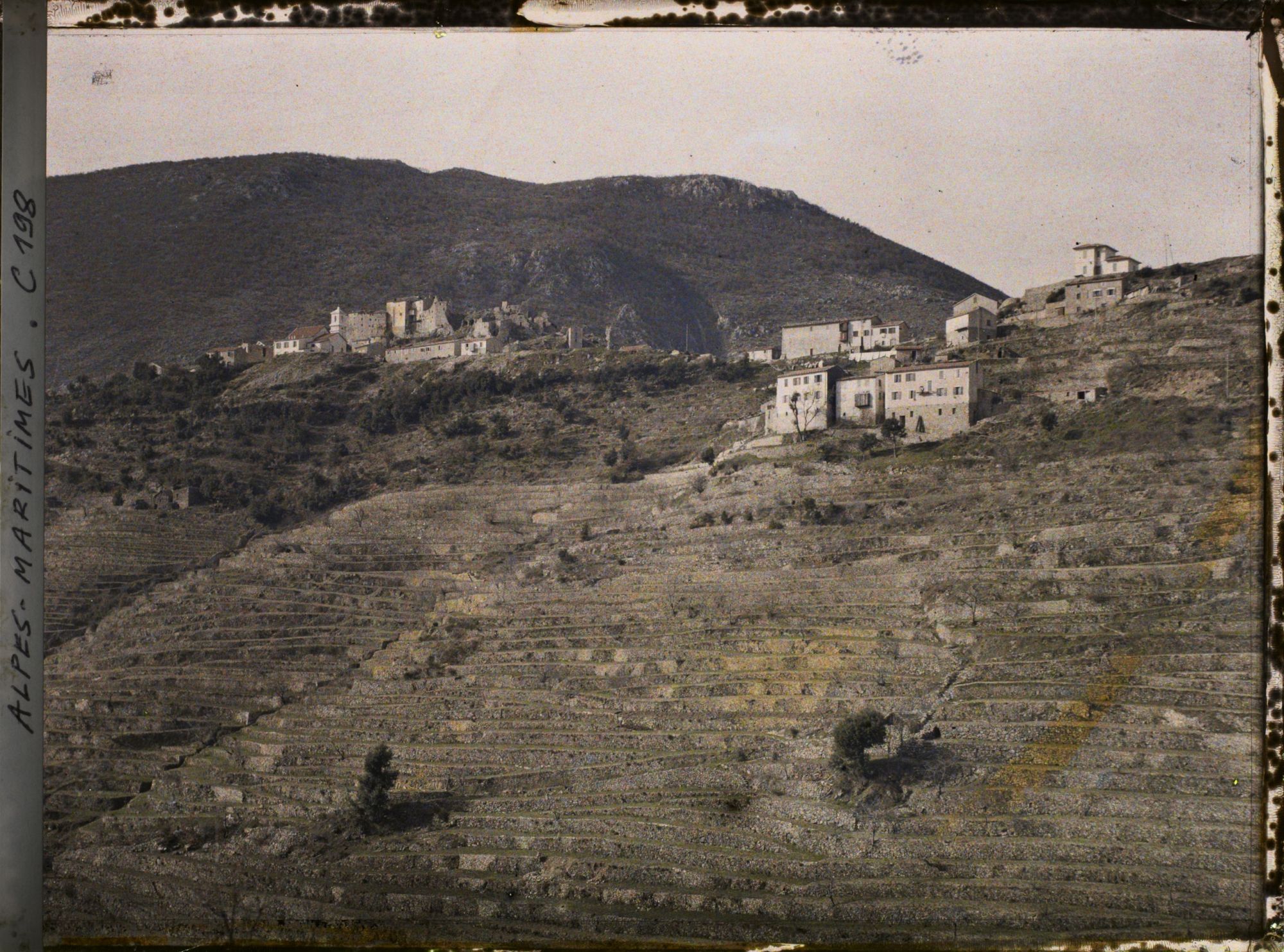 Image représentant Vue du nouveau et du vieux village