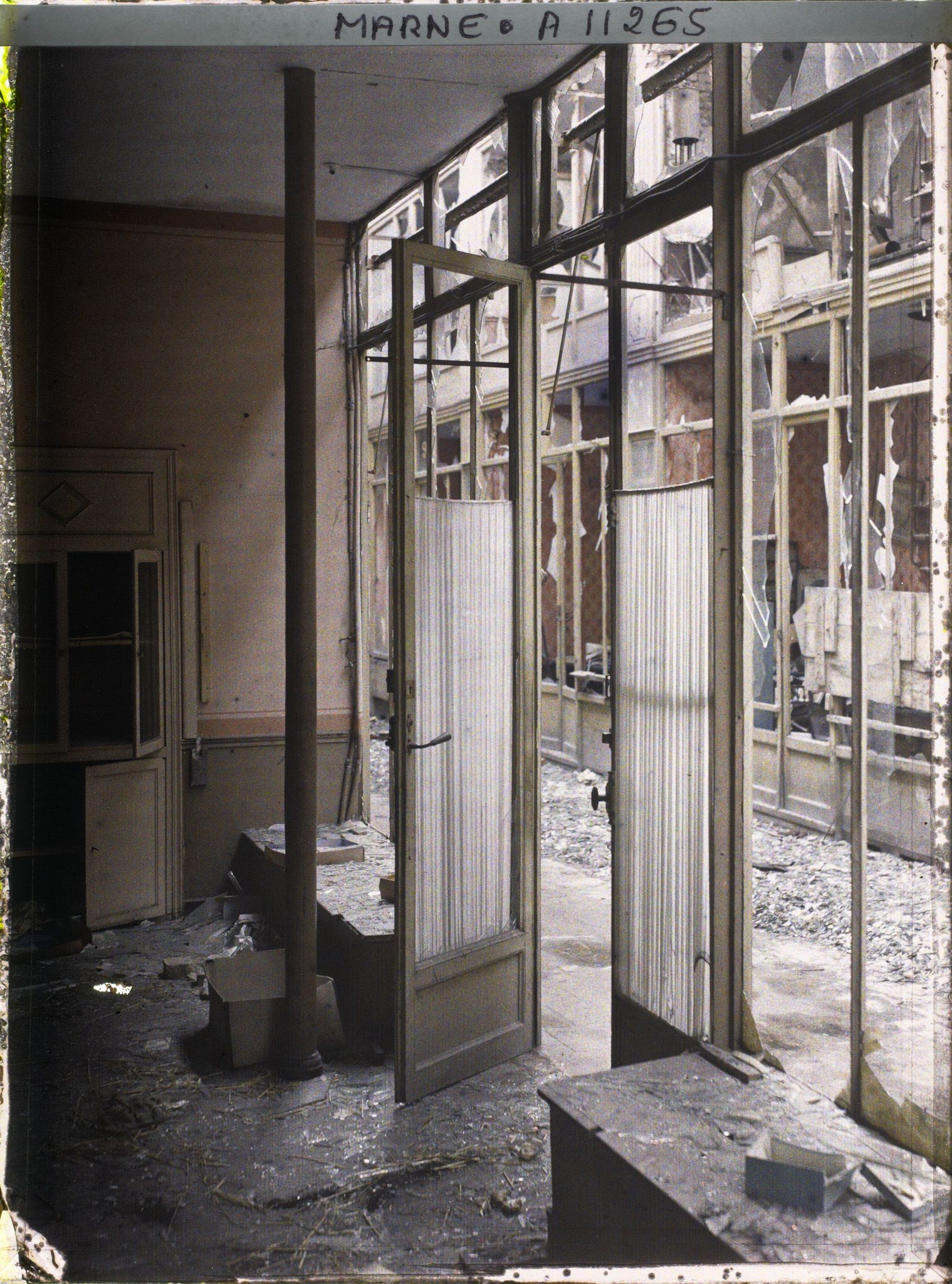 Image représentant Intérieur d'une boutique, passage des Variétés