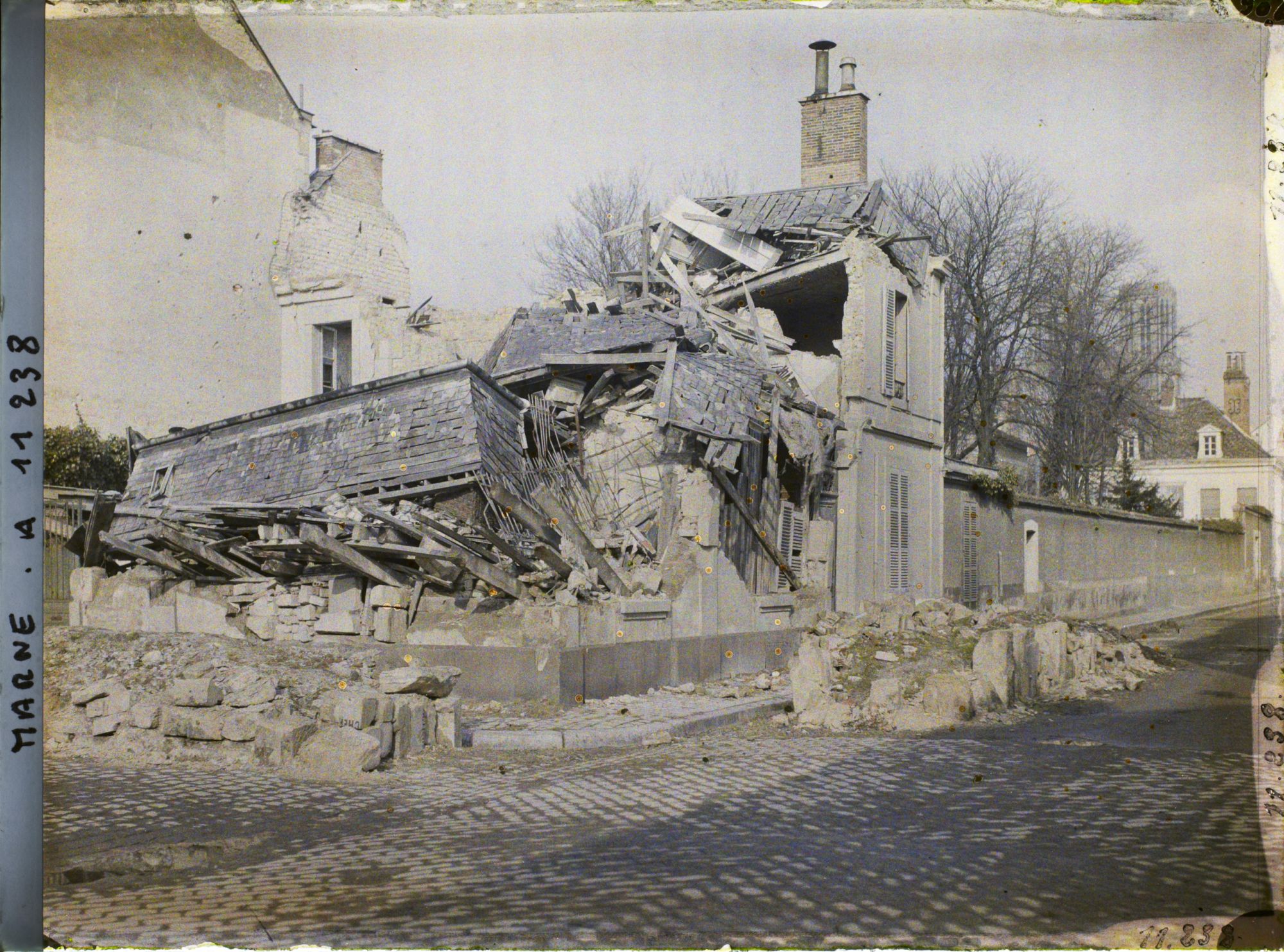 Image représentant Maison détruite à l'angle des rues Clovis et Hincmar