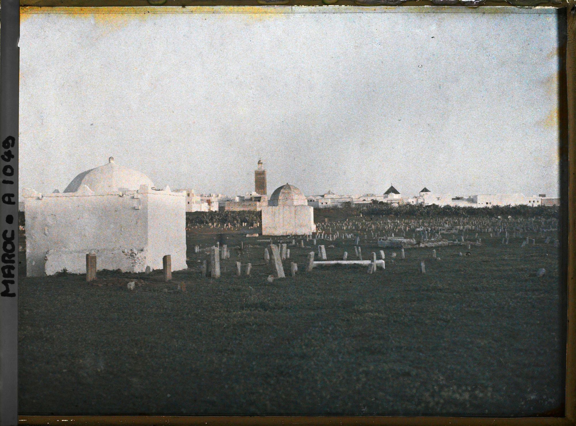 Image représentant Le cimetière musulman et vue sur la ville
