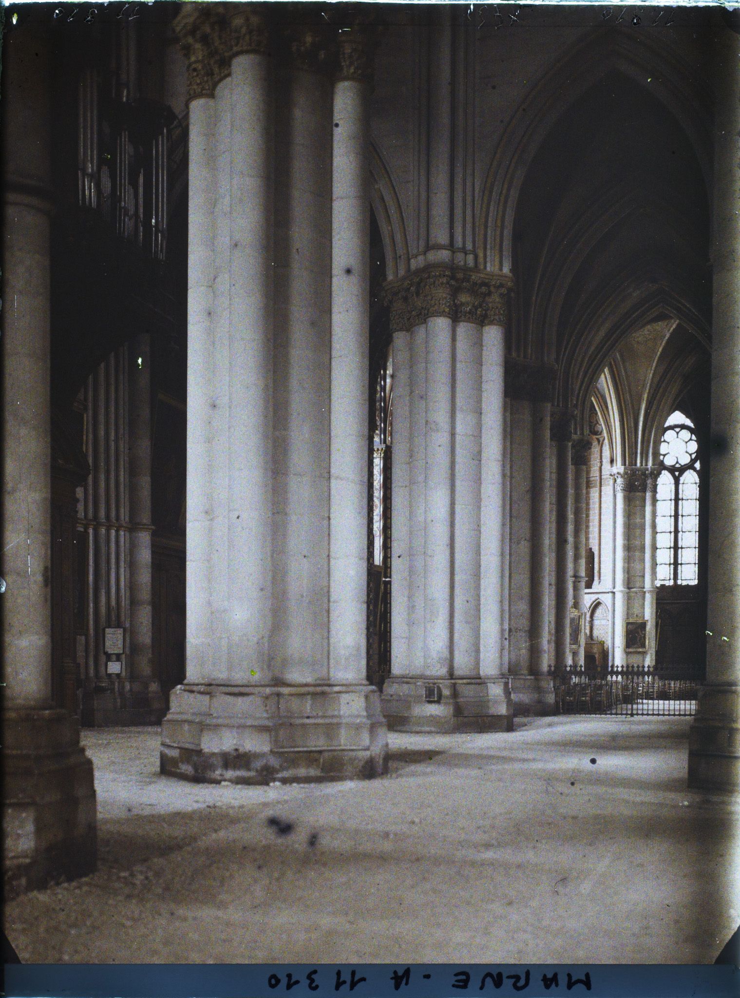 Image représentant Intérieur de la cathédrale