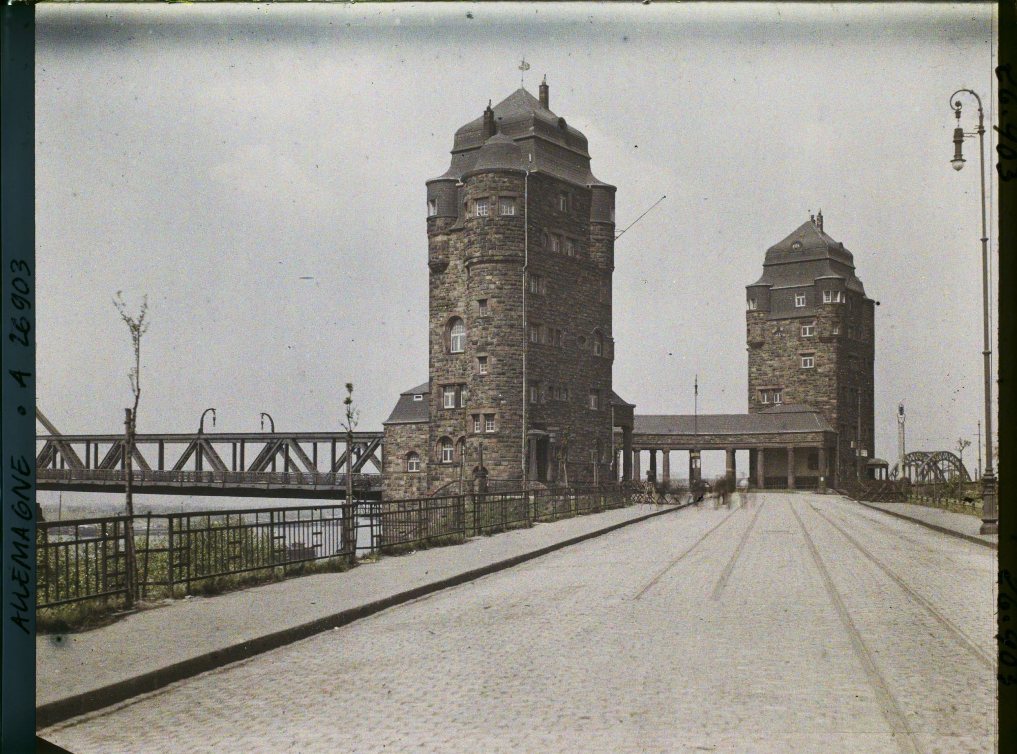 Image représentant Allemagne, Ruhrort, Occupation Française L'entrée du Pont du Rhin