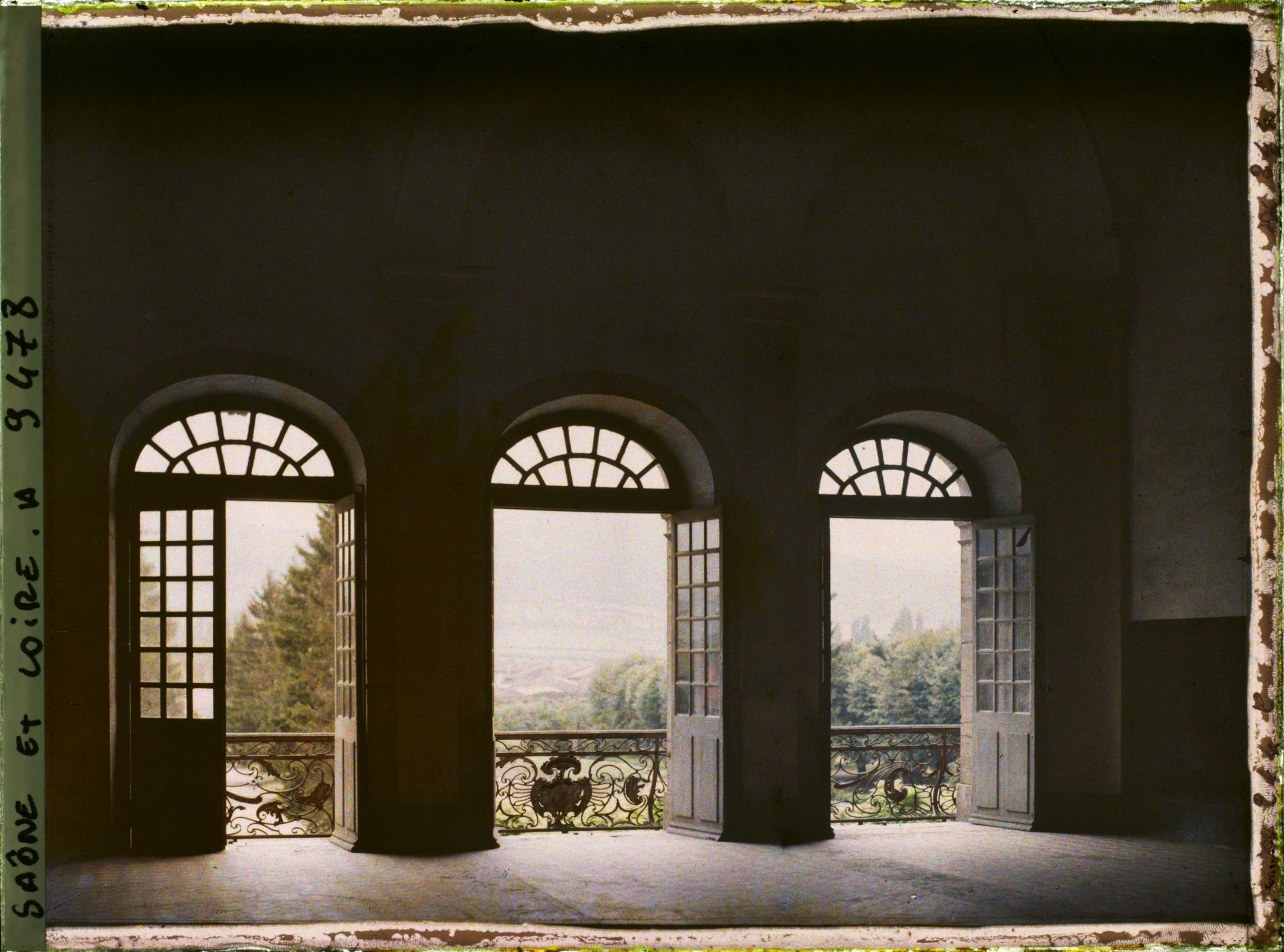 Image représentant Abbaye de Cluny, fenêtres du palais abbatial du XVIIIe siècle