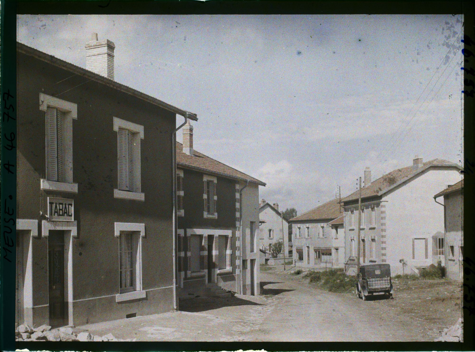 Image représentant France, Aubréville (Meuse) 767h, Intersection de la Grande Rue et la rue du Pont