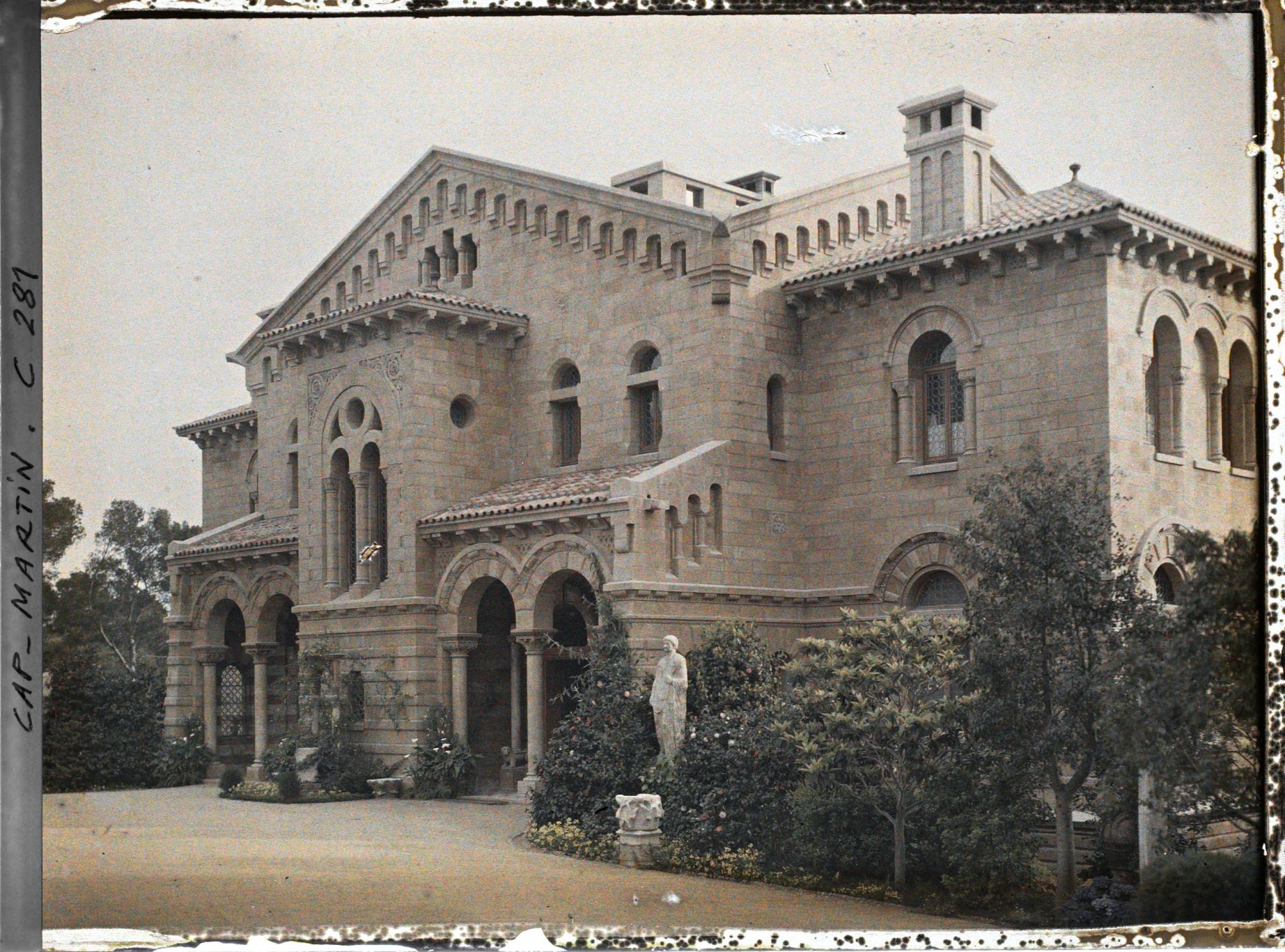 Image représentant Façade nord de la villa Cypris, propriété de Madame Douine