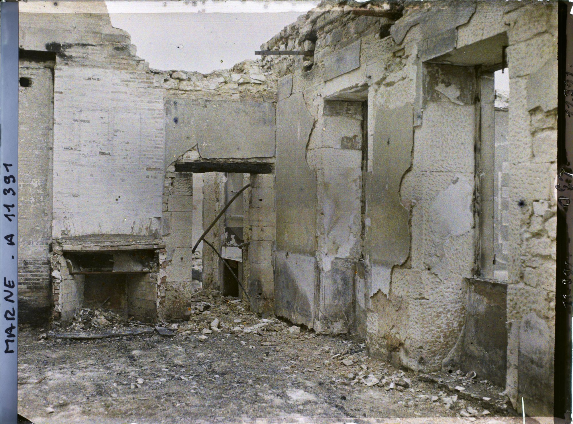 Image représentant Ruines des hospices civils, rue Eugène Wiet (?)