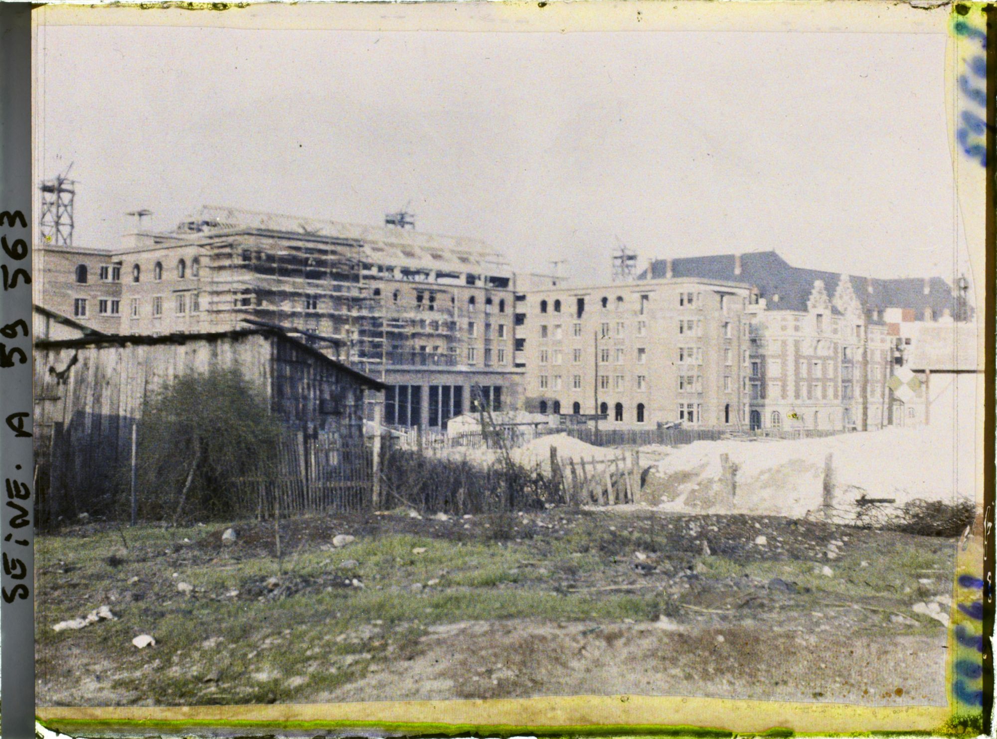 Image représentant Construction de la fondation des États-Unis à la cité universitaire à l'emplacement des fortifications