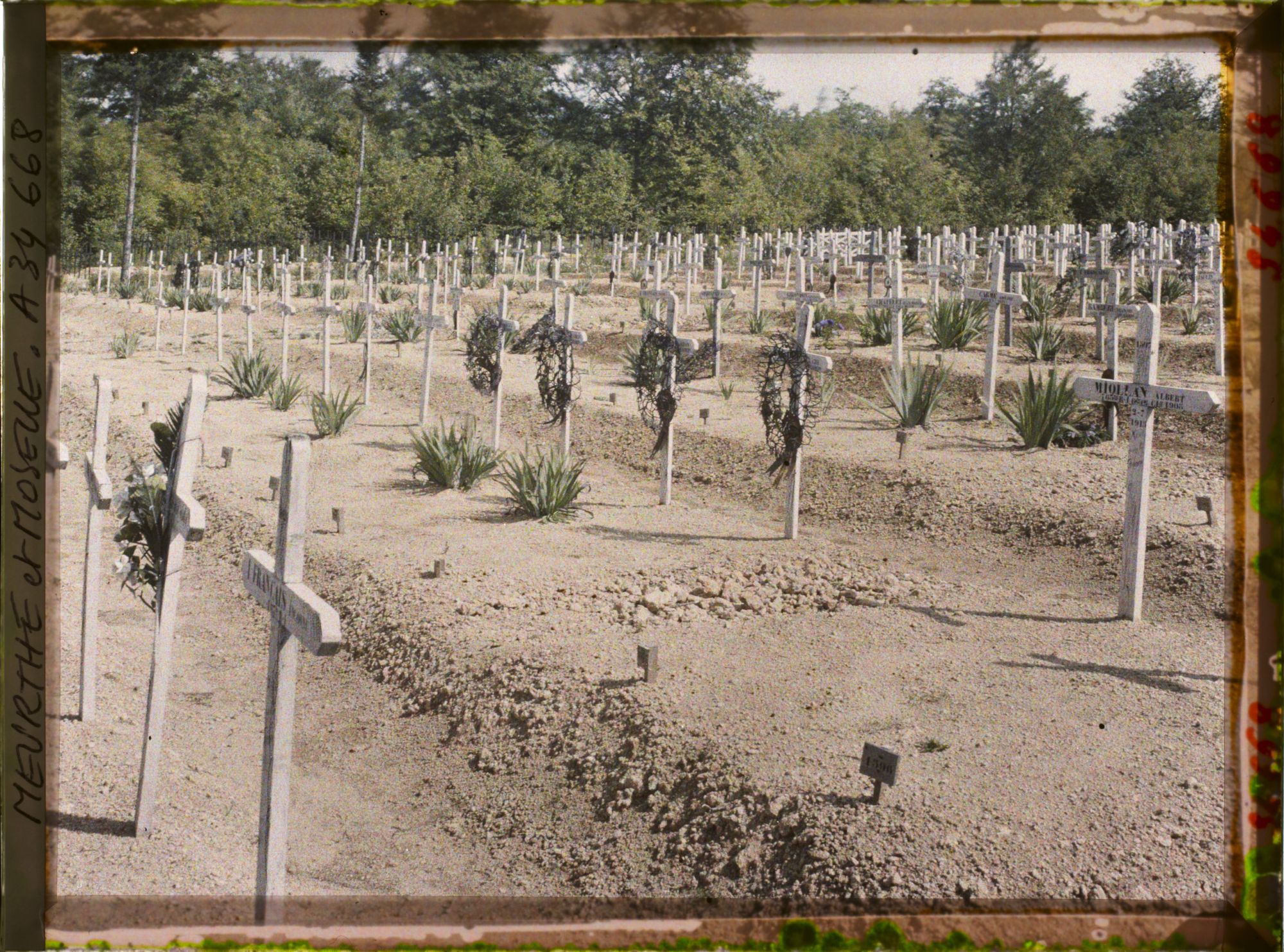 Image représentant France, Flirey, Le Cimetière Français autre aspect