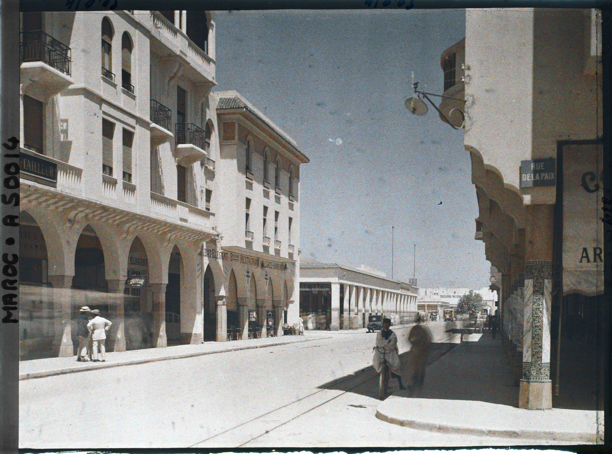 Image représentant Les arcades de l'avenue du Dar el-Makhzen au croisement de la rue de la Paix