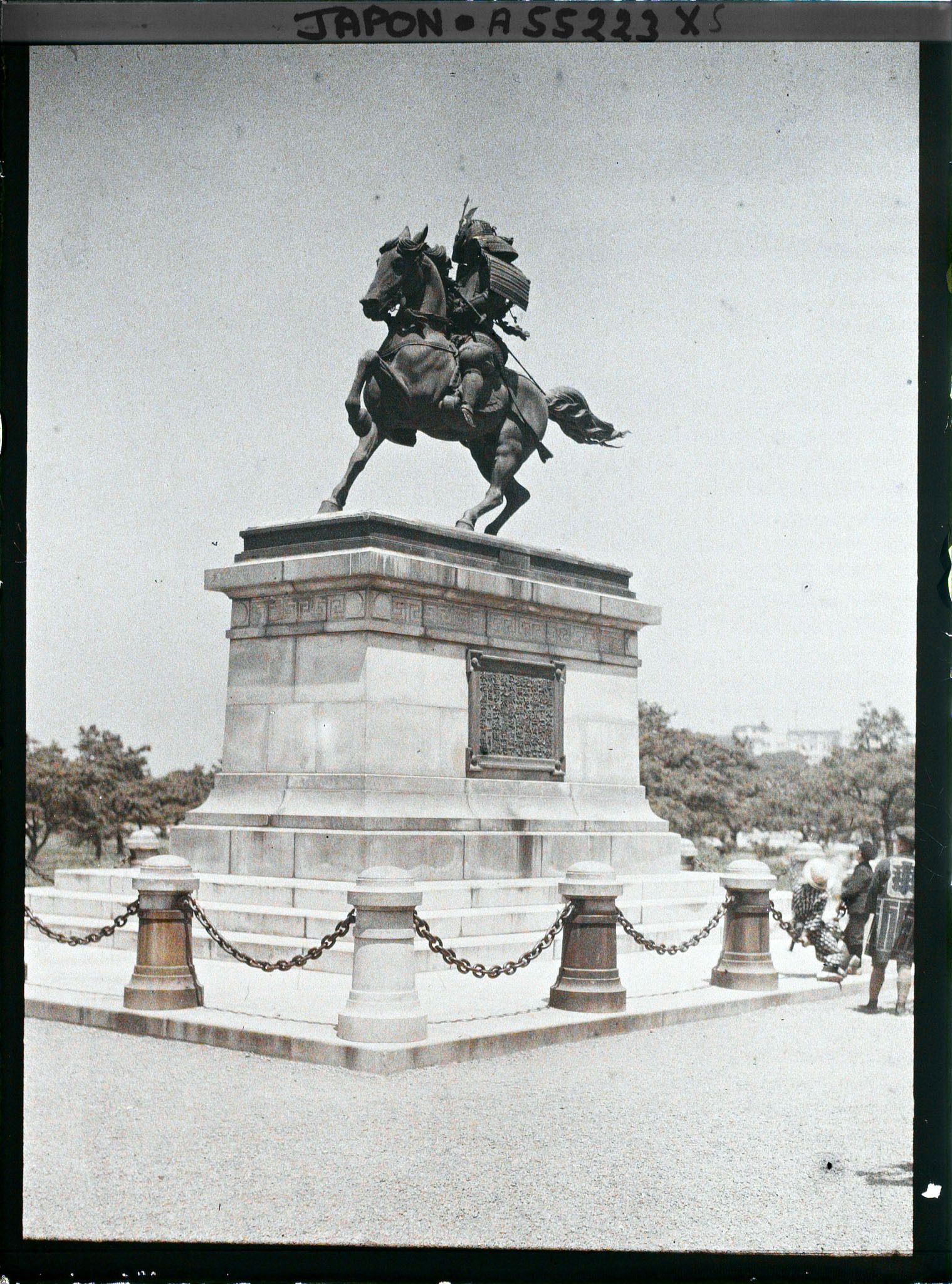 Image représentant Statue de Kusunoki Masashige (ou Nanko-Dozo) dans le parc Kokyo Gaien (jardin du Palais impérial)