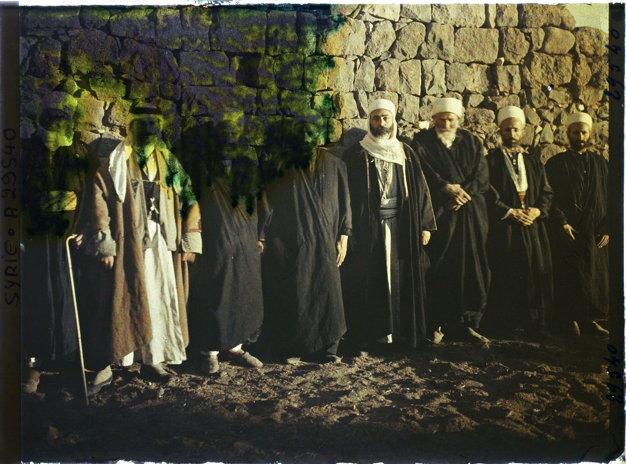 Image représentant Groupe de druzes en compagnie de Selim al Attrach