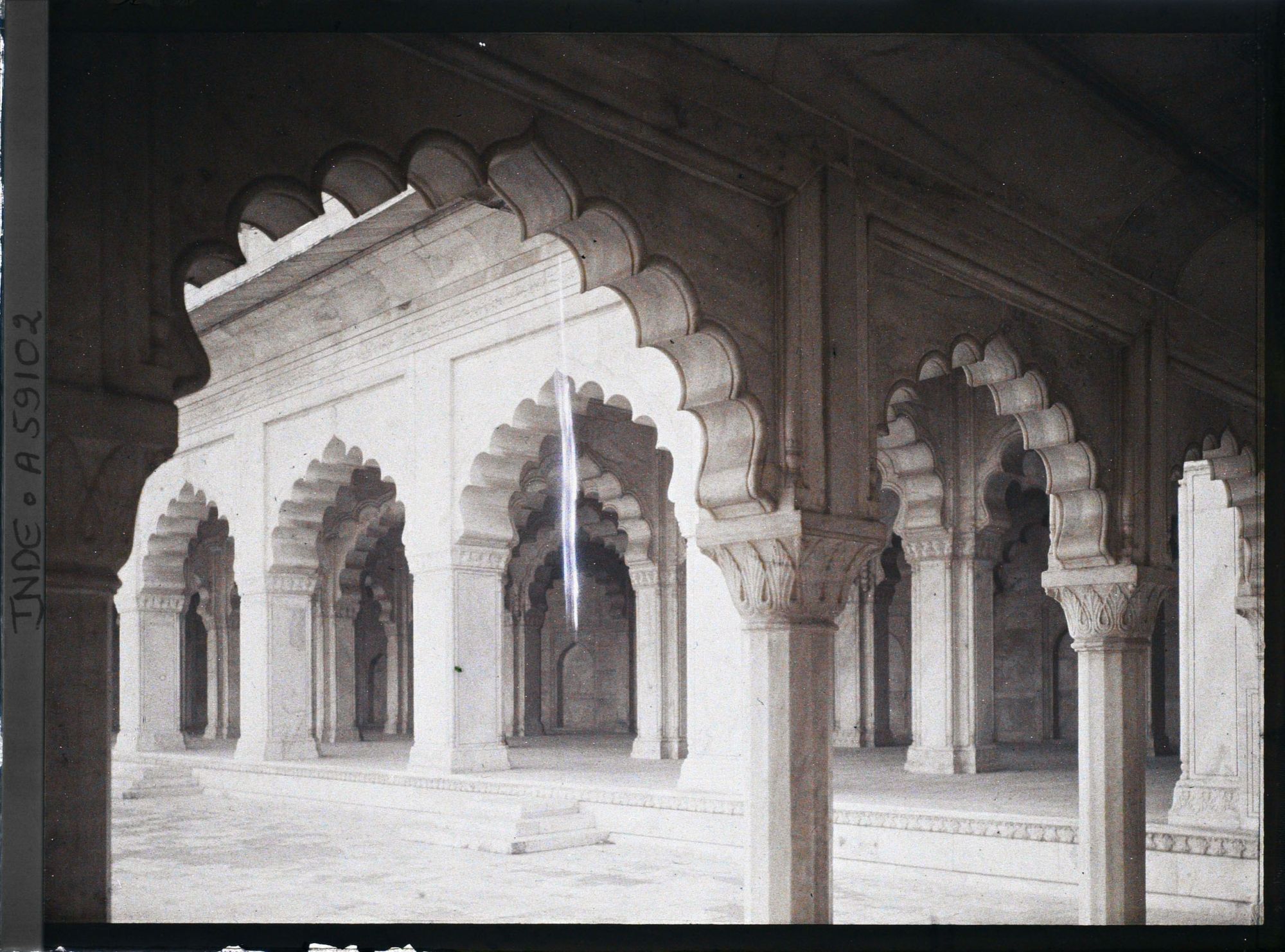 Image représentant Intérieur de la mosquée de la Perle (Moti Masjid) dans le fort Rouge (Lal Qila)