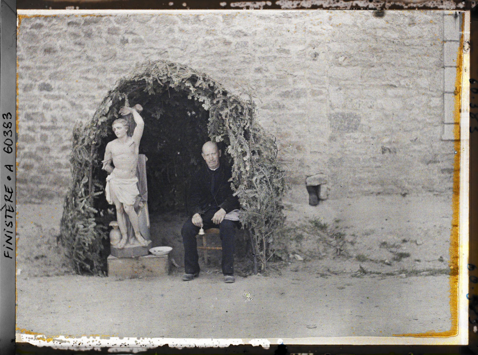 Image représentant Le reposoir de saint Sébastien sur le parcours de la Grande Troménie