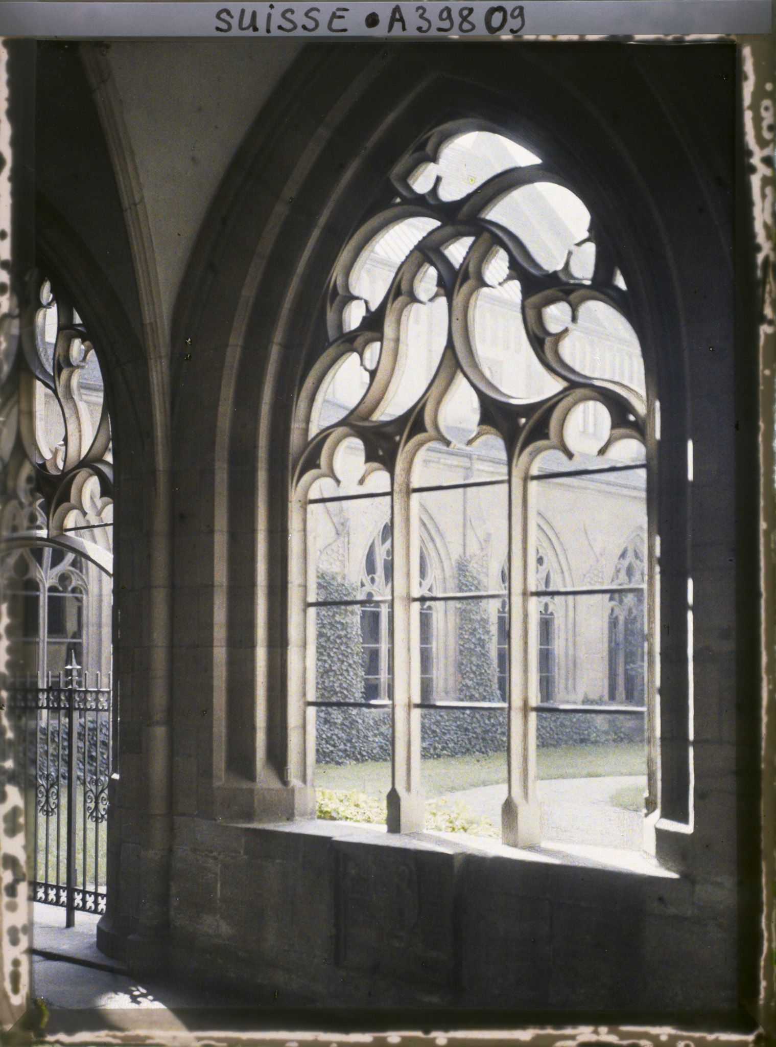 Image représentant Une fenêtre du cloître du Münster