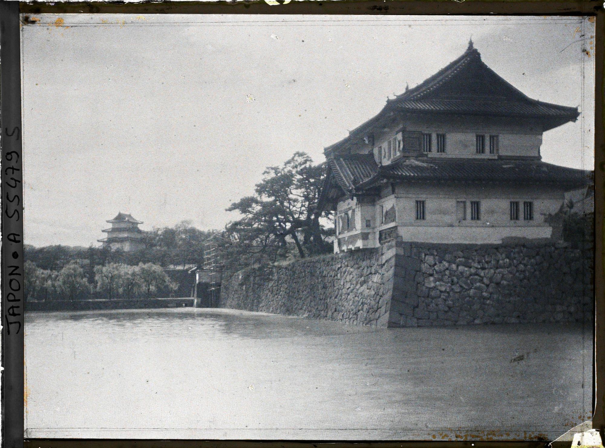 Image représentant Les douves du palais impérial