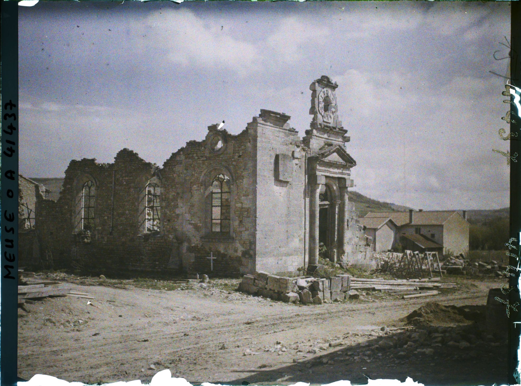 Image représentant France, Les Eparges, Ruines de l'Eglise