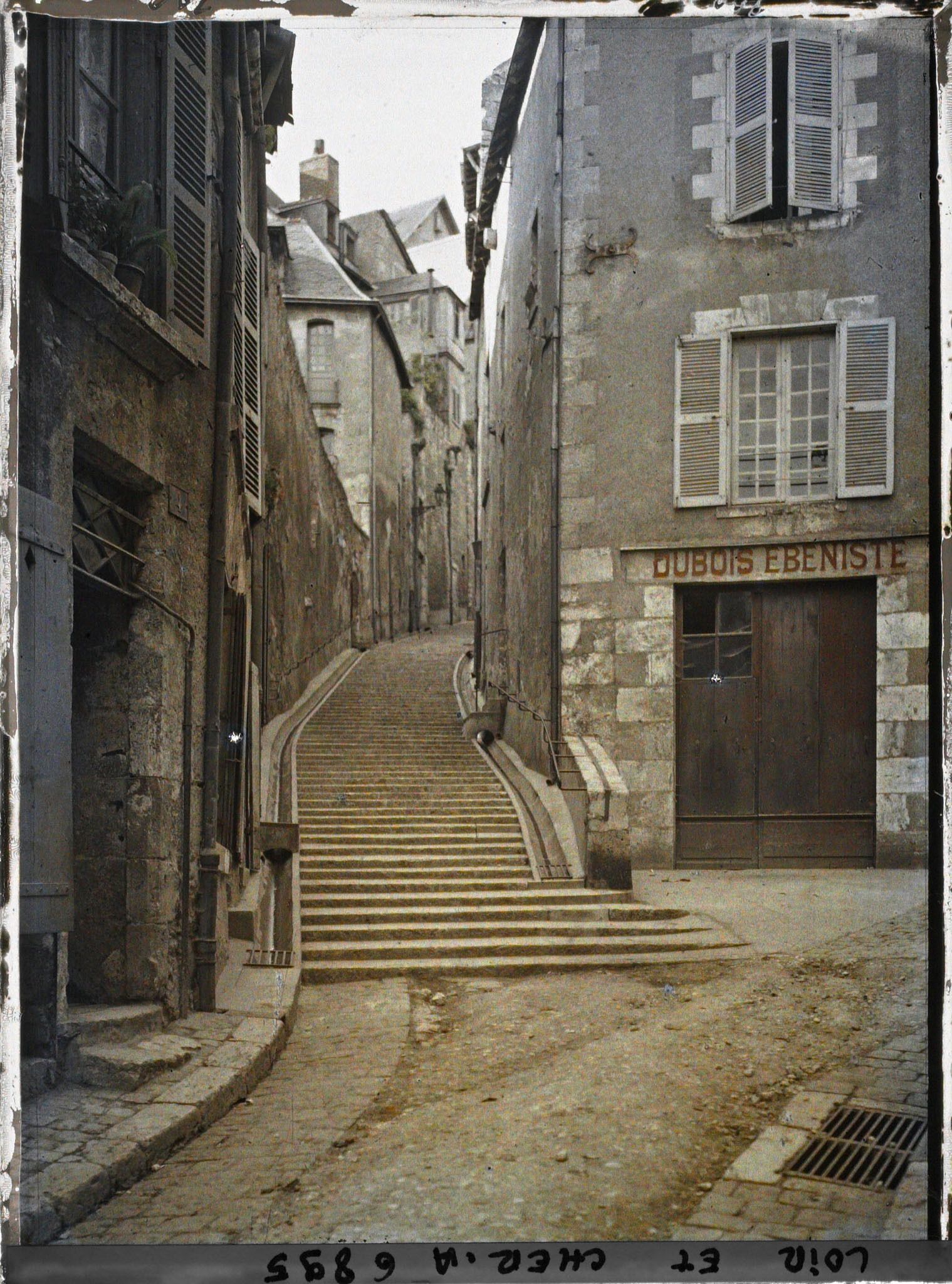 Image représentant Les escaliers et l'ébéniste de la rue Grand Degrés Saint-Louis