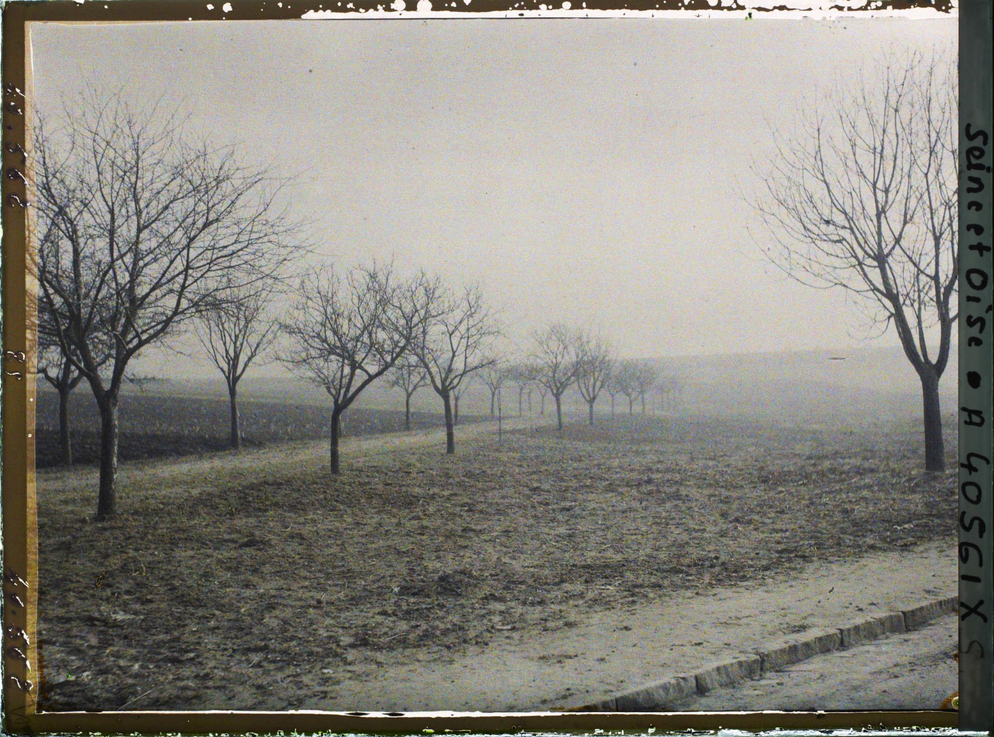Image représentant France, Les Clayes, Les Champs