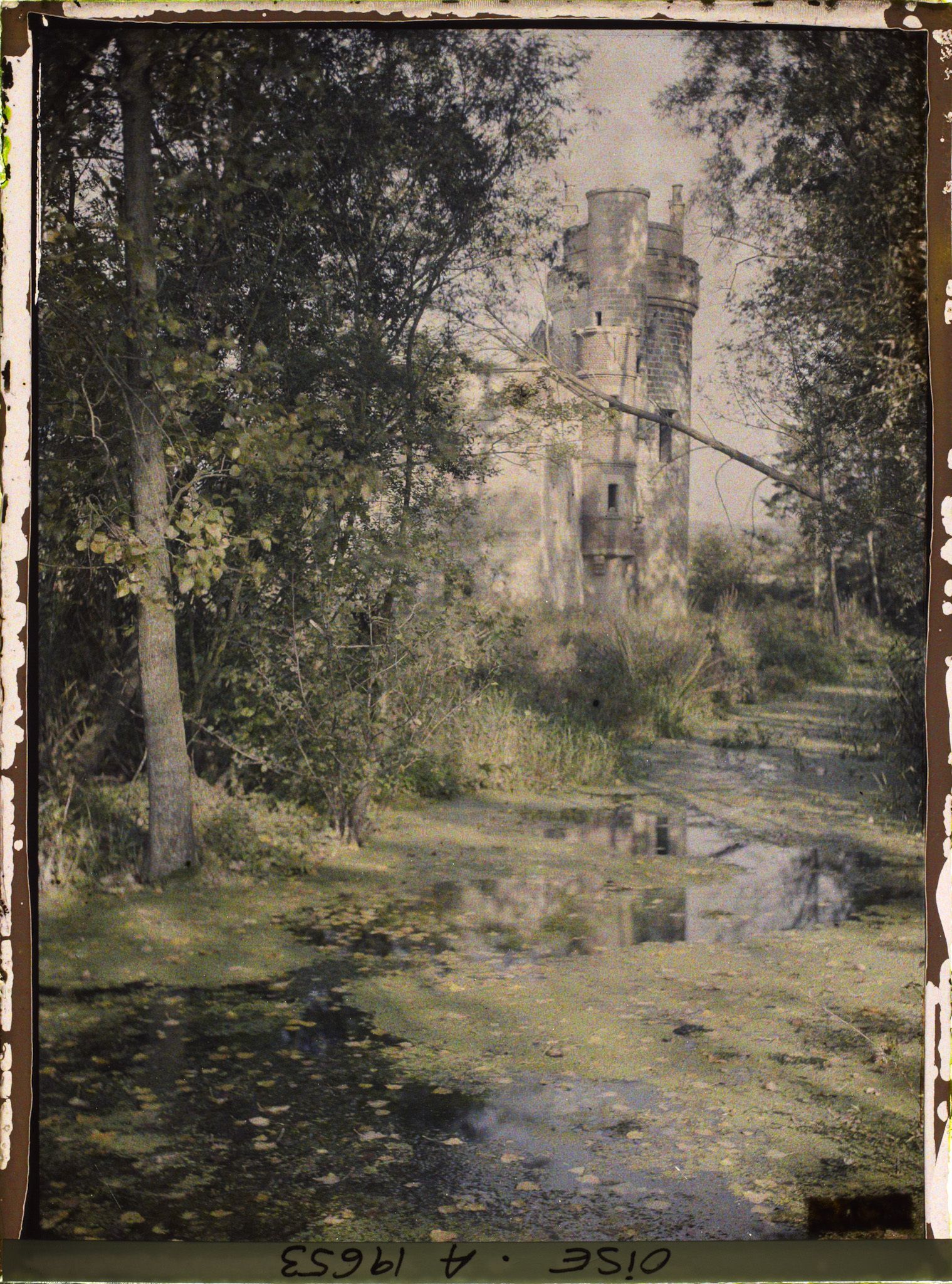 Image représentant France, Noyon, Coucy le Chateau Ruines