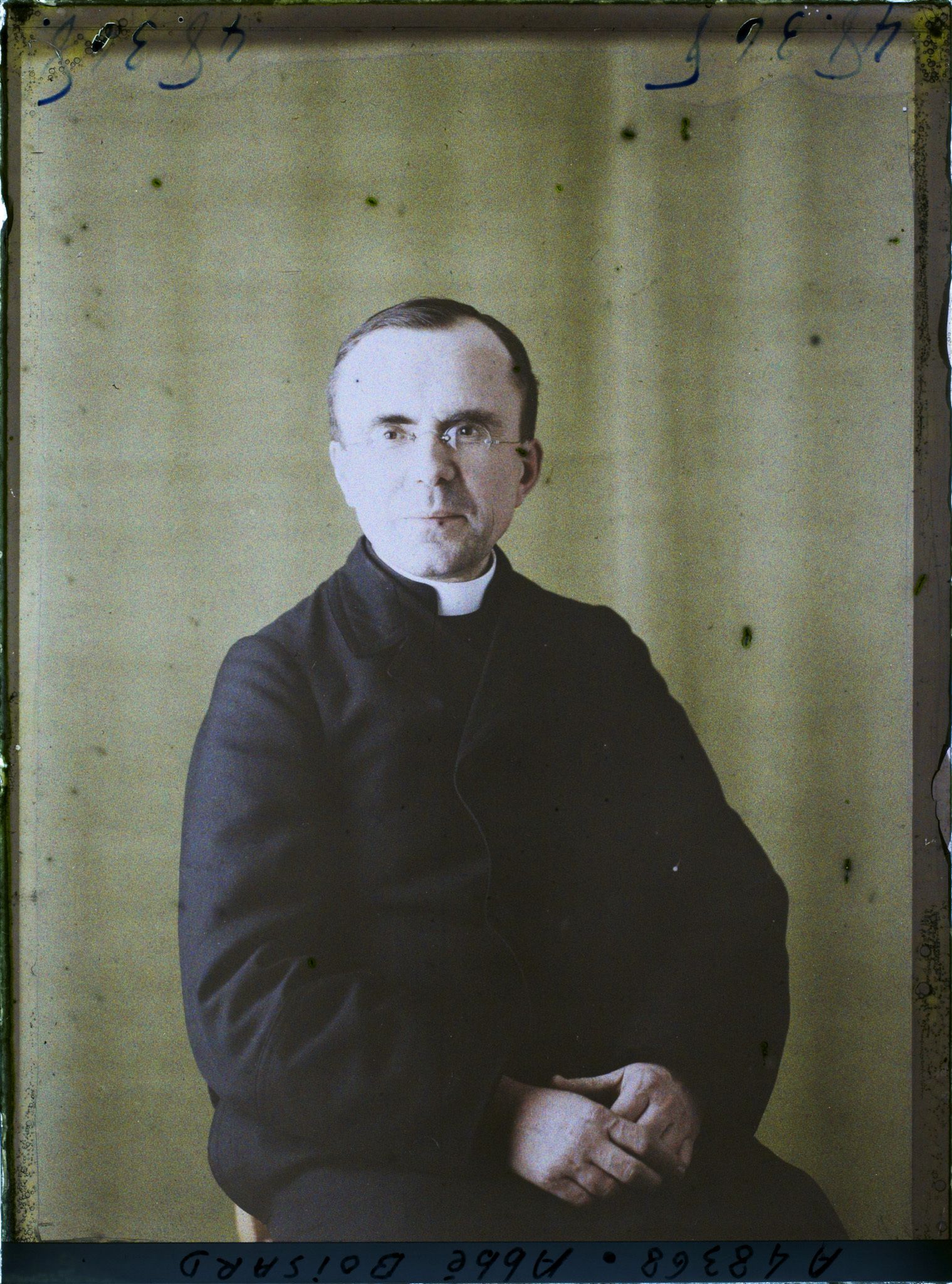 Image représentant L' https://musee-albert-kahn.s-museum.fr/home/NWQ2OTAwYzNmYjZlZTk1ZWQwODJmMjY4L2dlbmVyaWMtbm90aWNlLXRhYi9hdXRob3JpdHkvNjE3YTc5ZjVjZjhiODk2OGIzMzM3ZDIx/5d6900c3fb6ee95ed082f268/generic-notice-tab/authority/617a79ebcf8b8968b33368d8 abbé Boisard