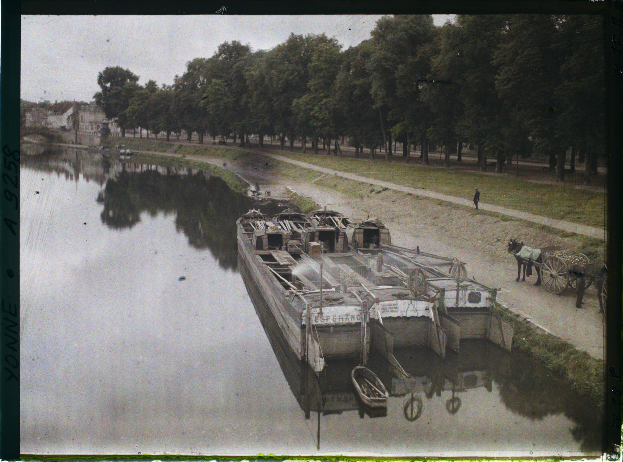 Image représentant Les bateaux traditionnels du canal du Nivernais
