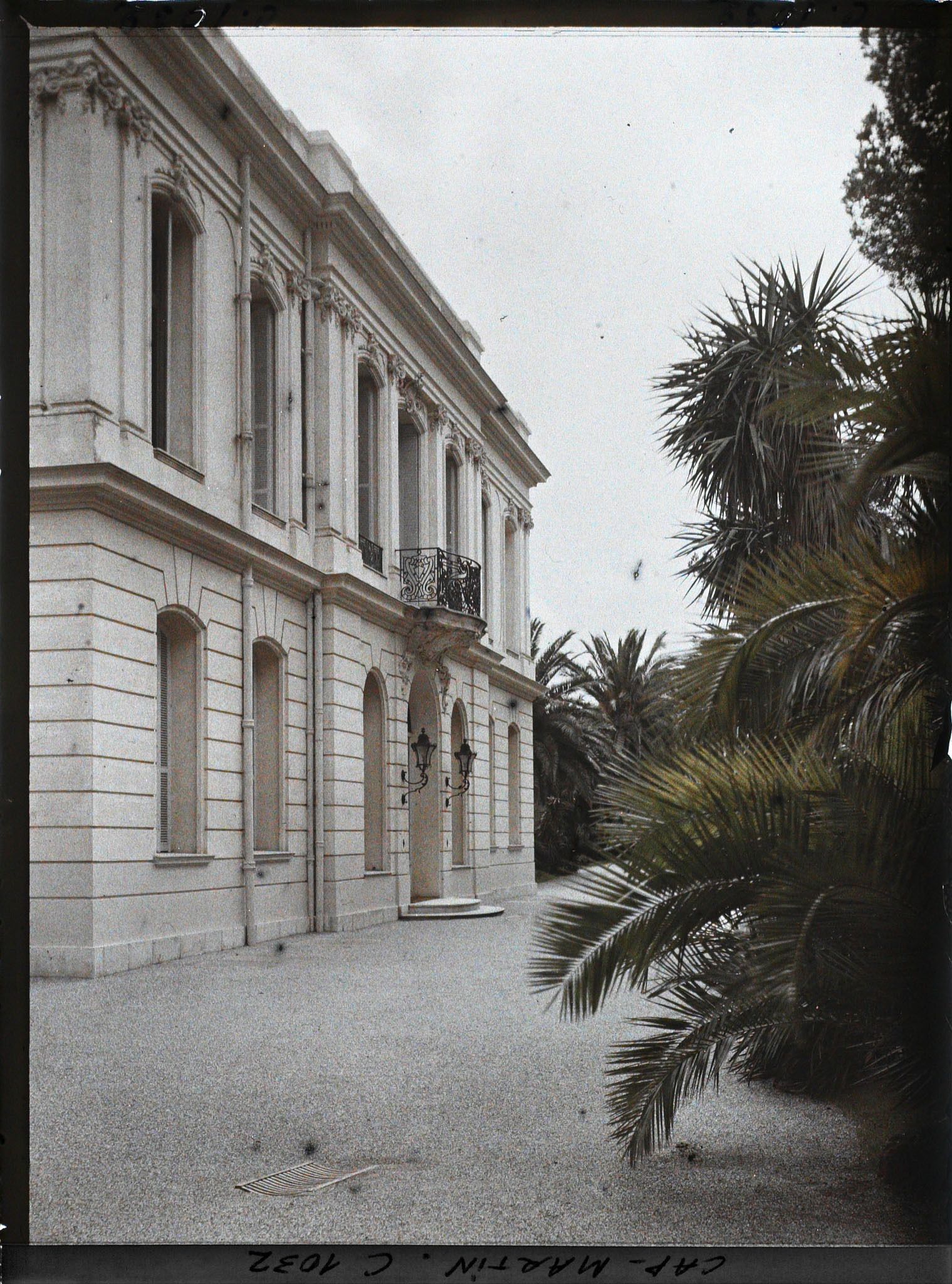 Image représentant Entrée de la grande villa (qui prendra le nom de villa Zamir en 1930)