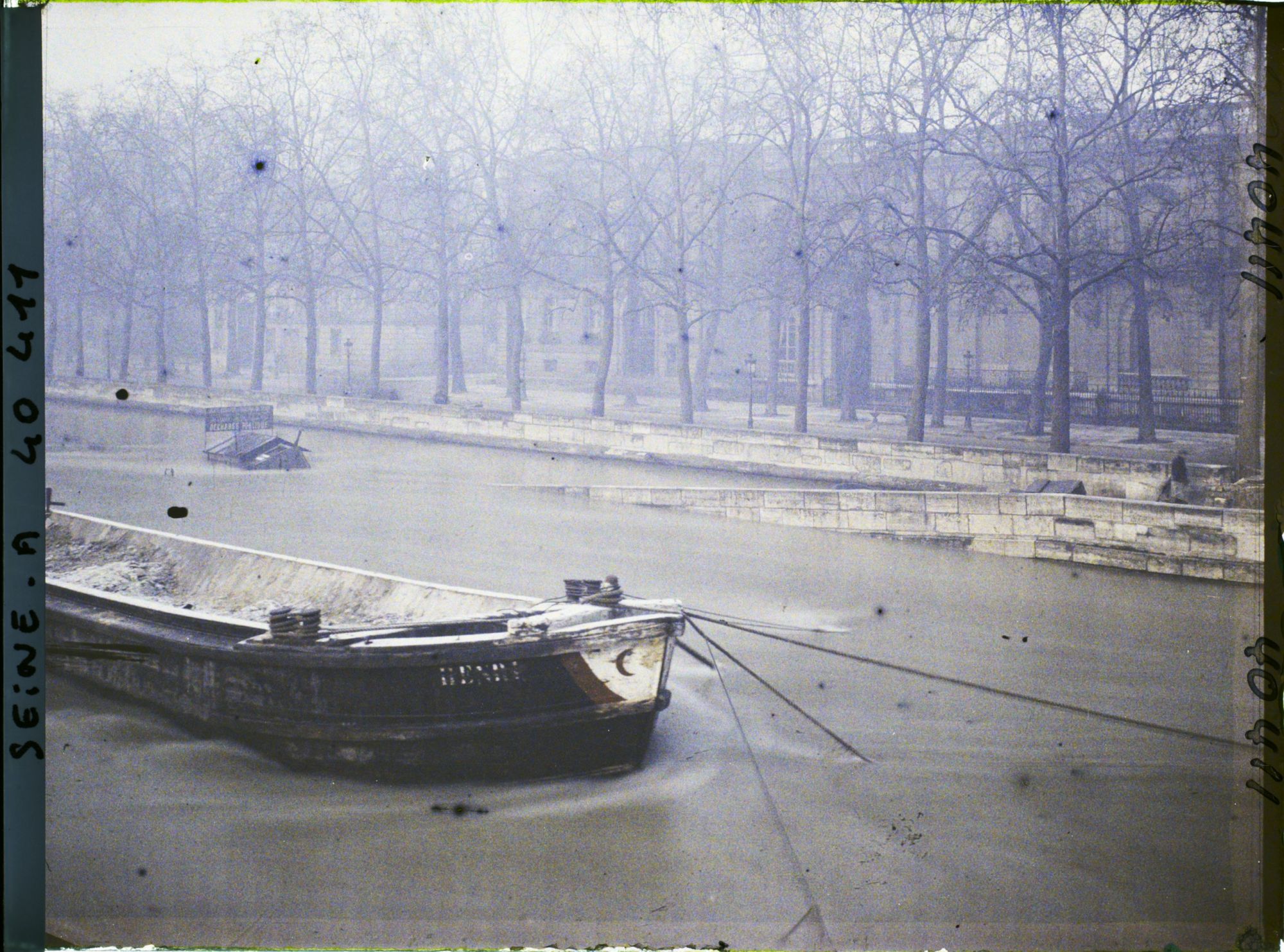 Image représentant La crue de la Seine au niveau du n°28 avenue de New-York (ancien quai Debilly)