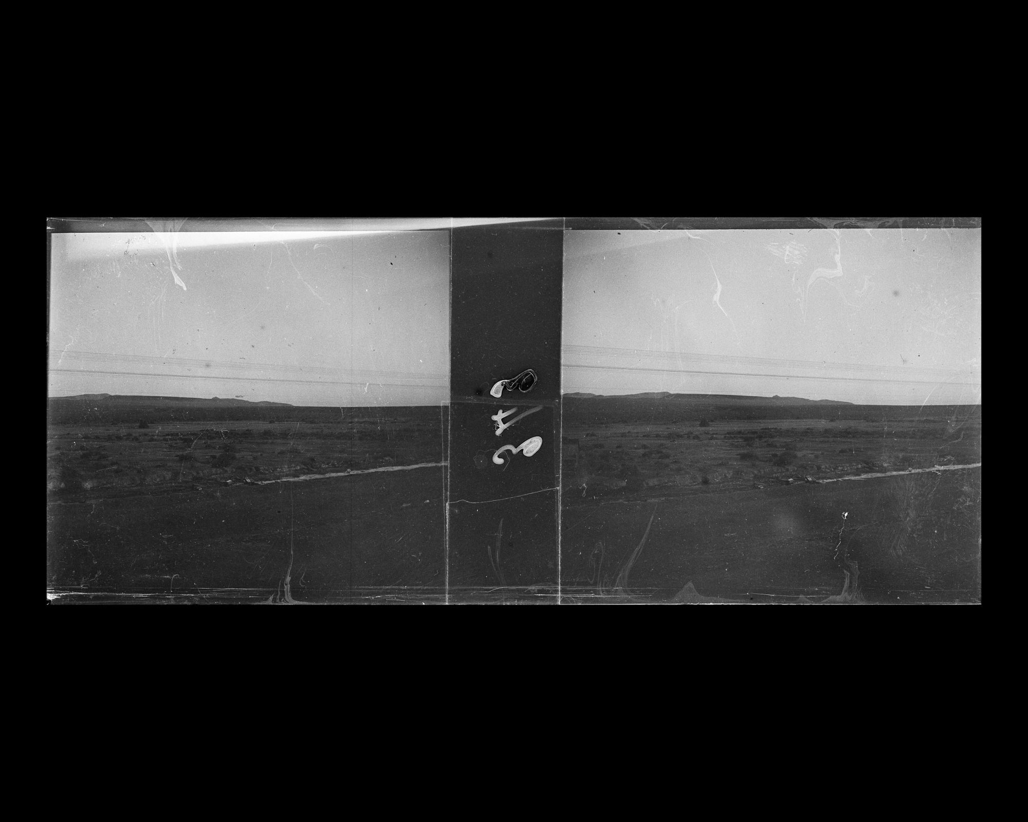 Image représentant Le paysage semi désertique vu du train