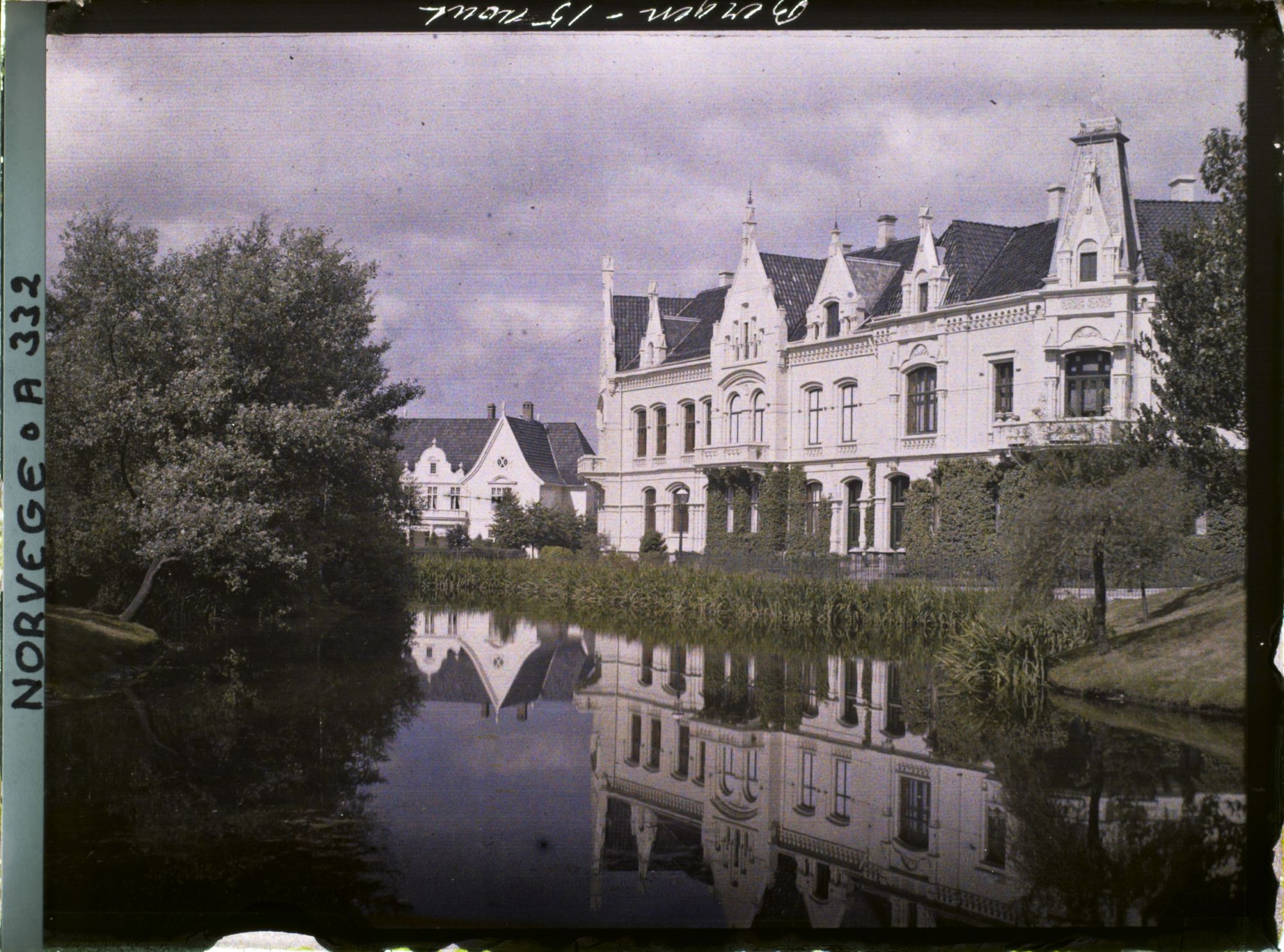 Image représentant Hôtels particuliers dans le parc NygÅrdsparken