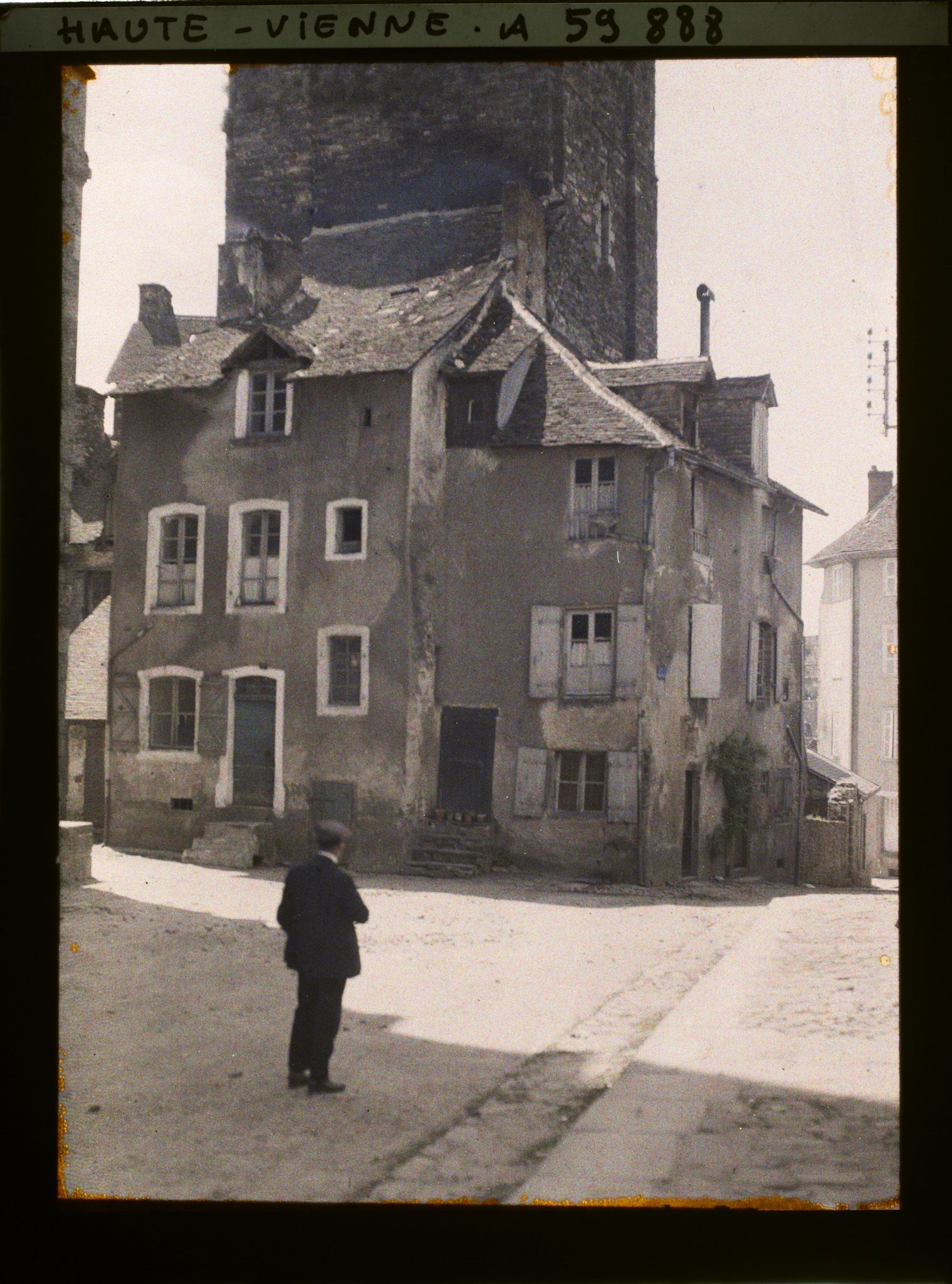 Image représentant Les maisons autour de la Tour du Piô