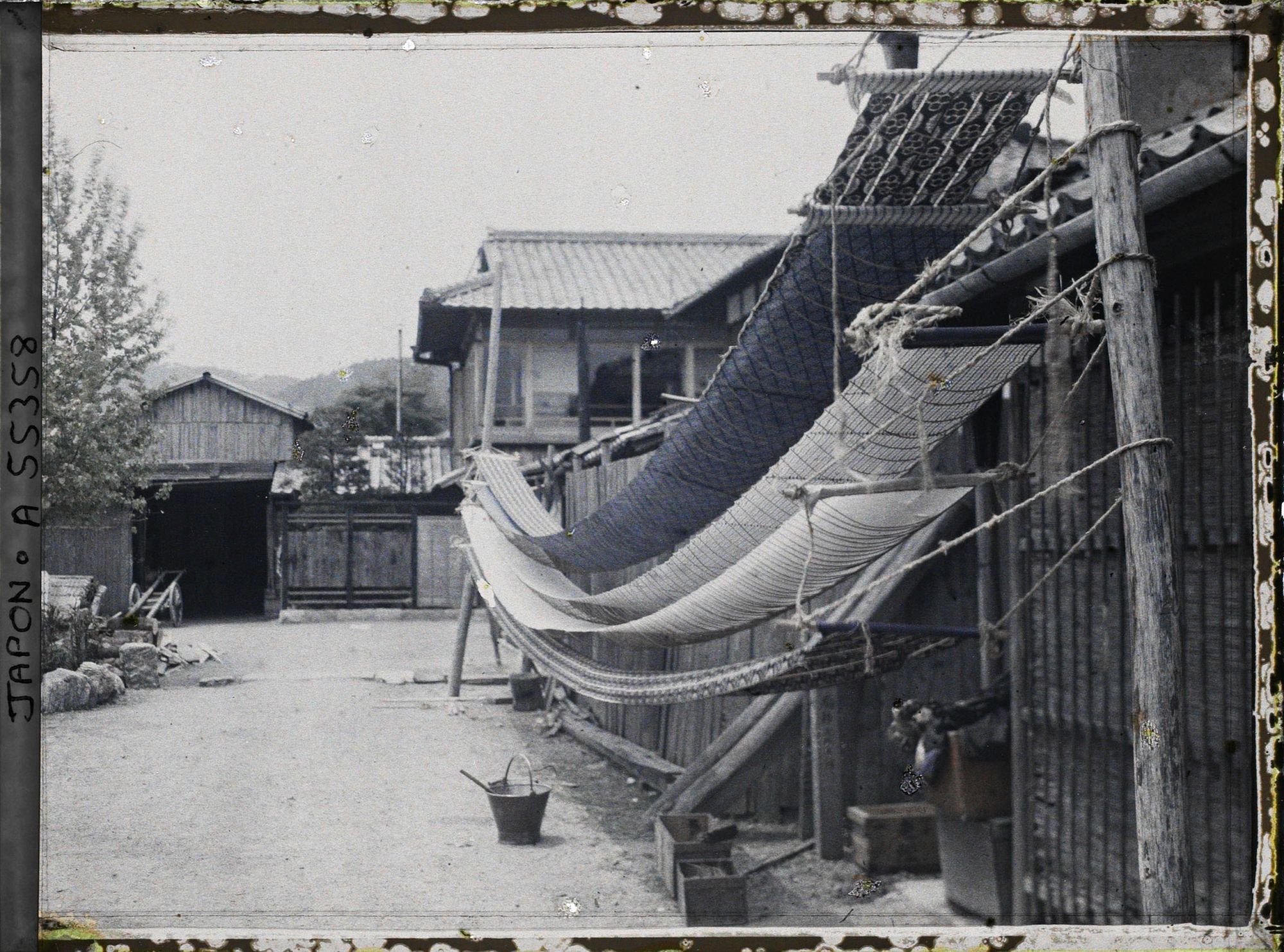 Image représentant Séchage des étoffes à Miidera (aujourd'hui devenu un quartier d'Ôtsu)