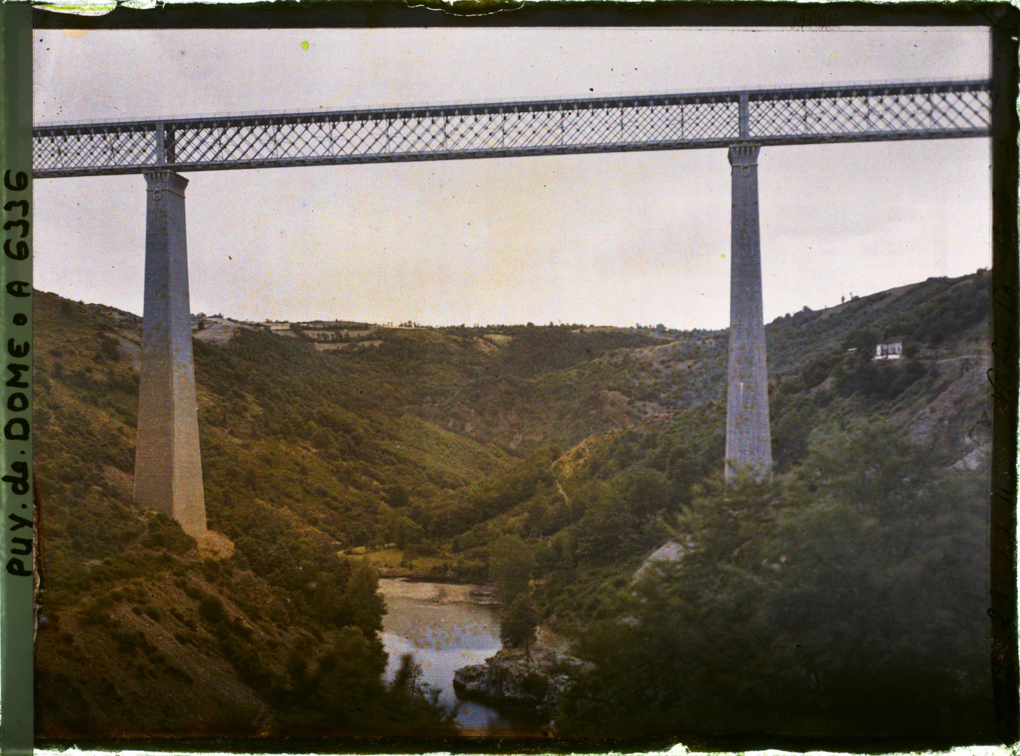 Image représentant France, Viaduc des Fades