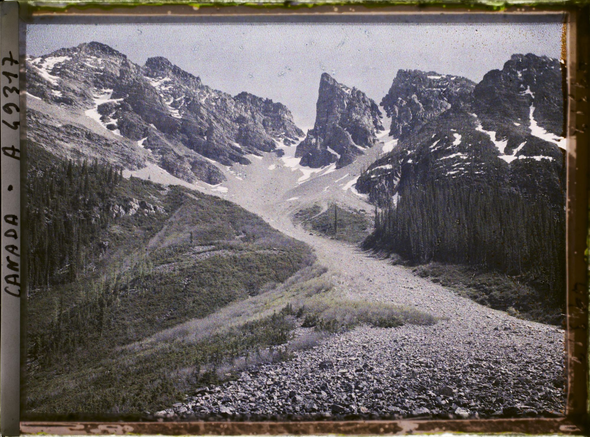 Image représentant Canada, Lac Louise, Un Couloir d'Avalanches